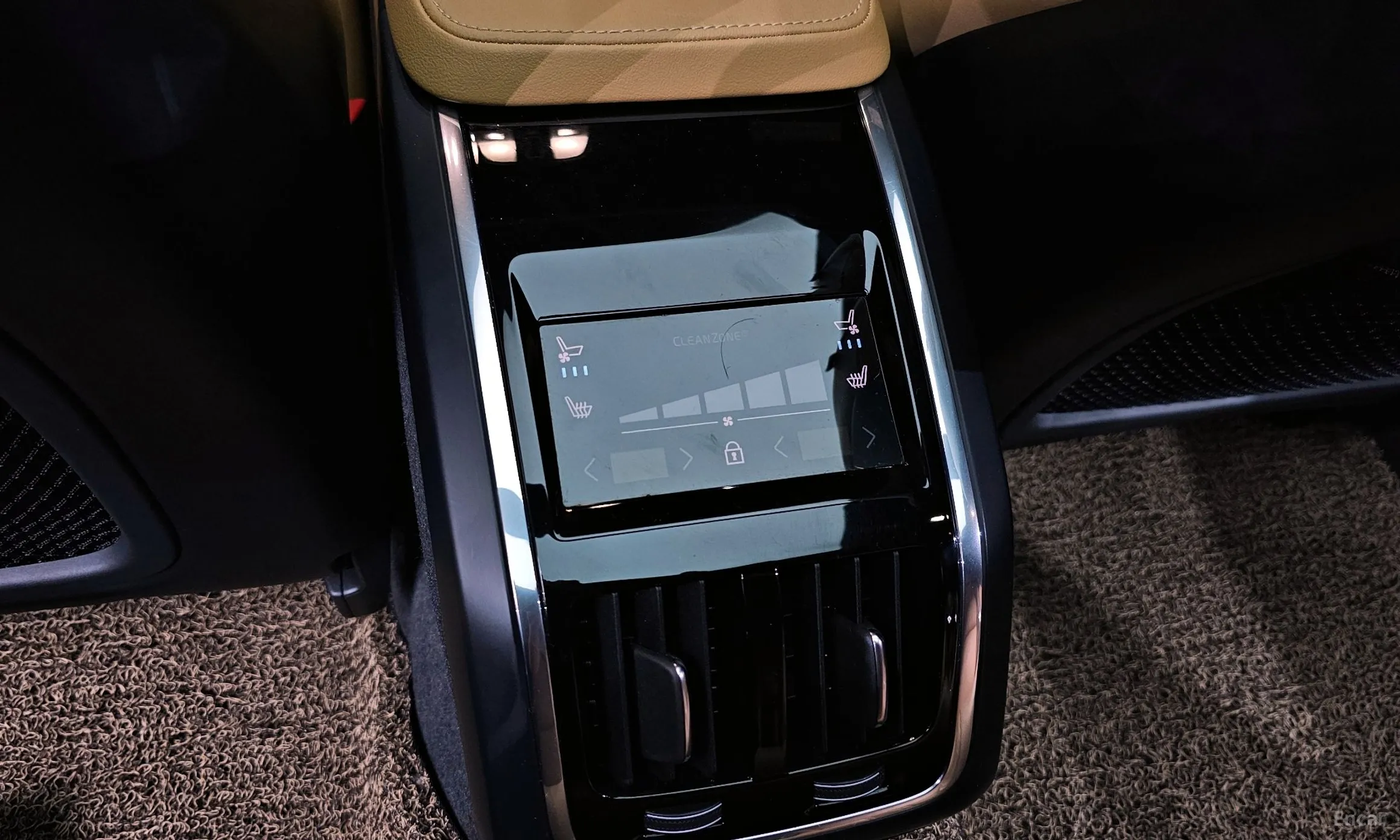 Volvo S90 превью 18