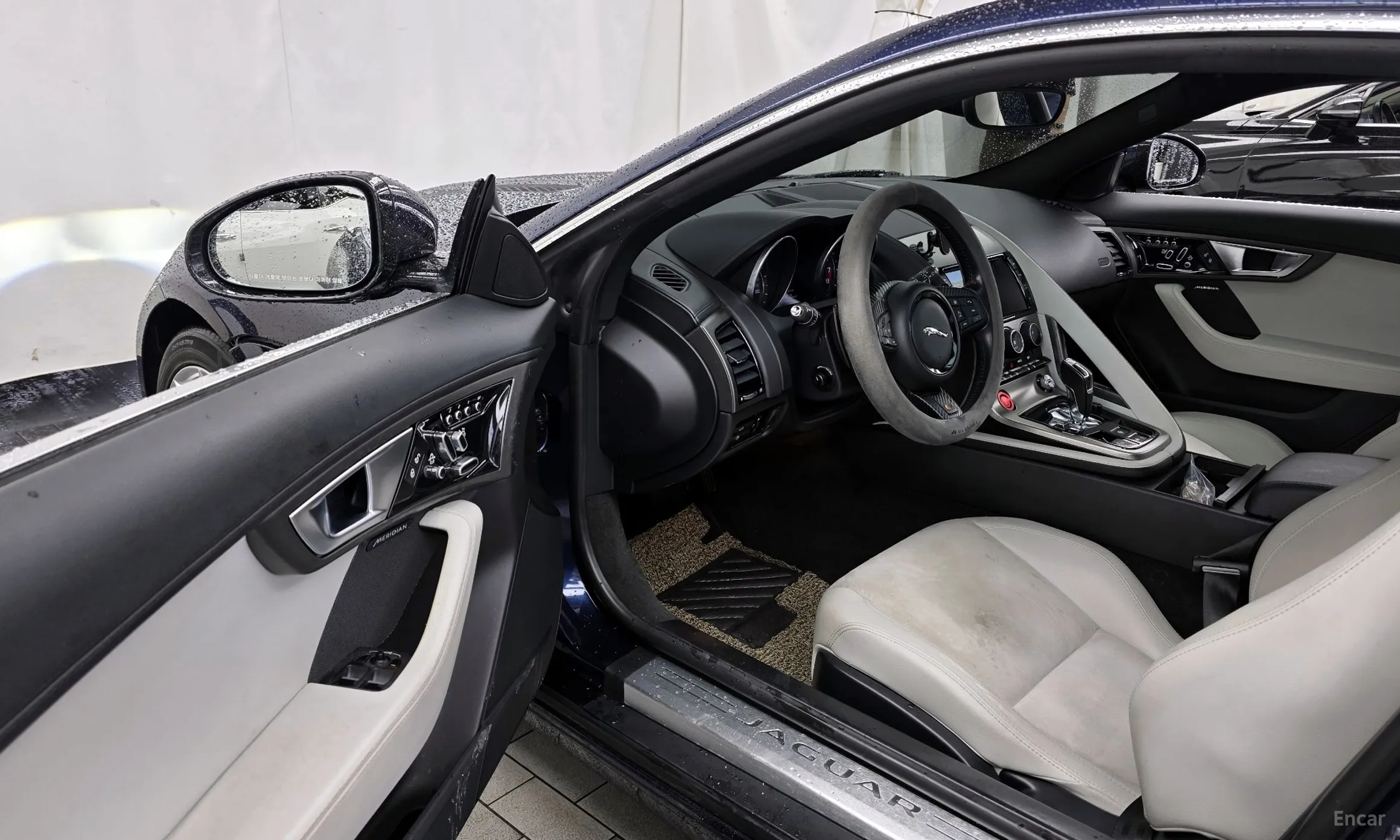 Jaguar F-TYPE превью 10