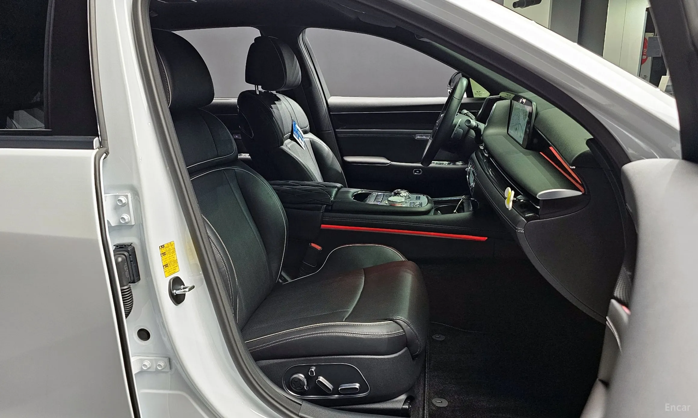 Genesis G90 (RS4) превью 10