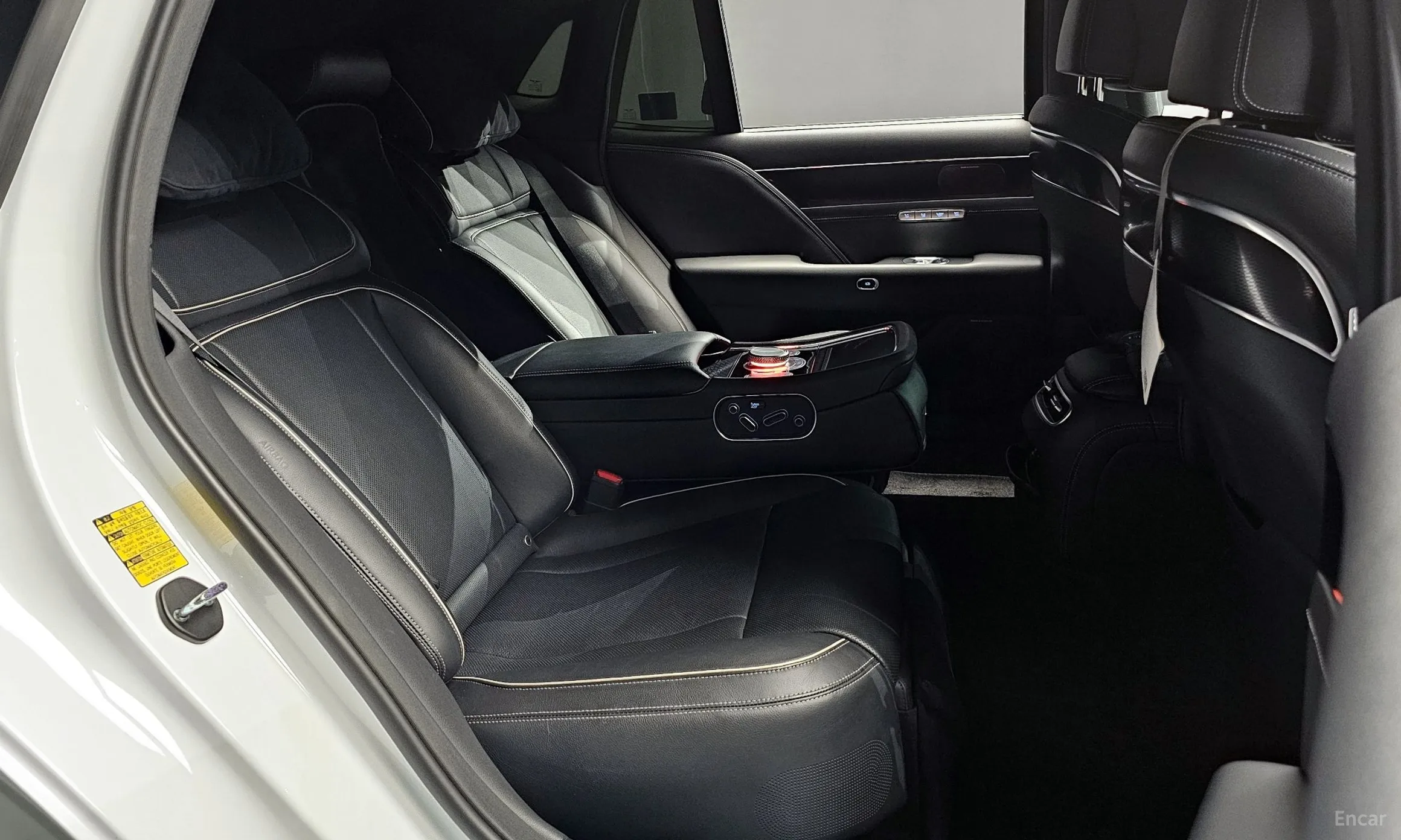 Genesis G90 (RS4) превью 12