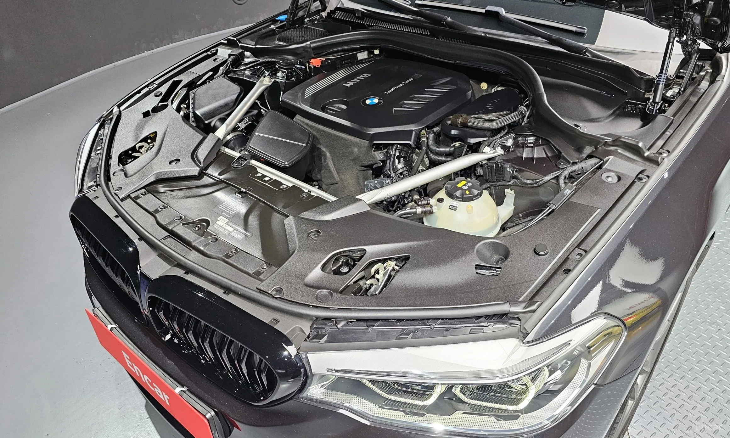 BMW 5 Series (G30) превью 6