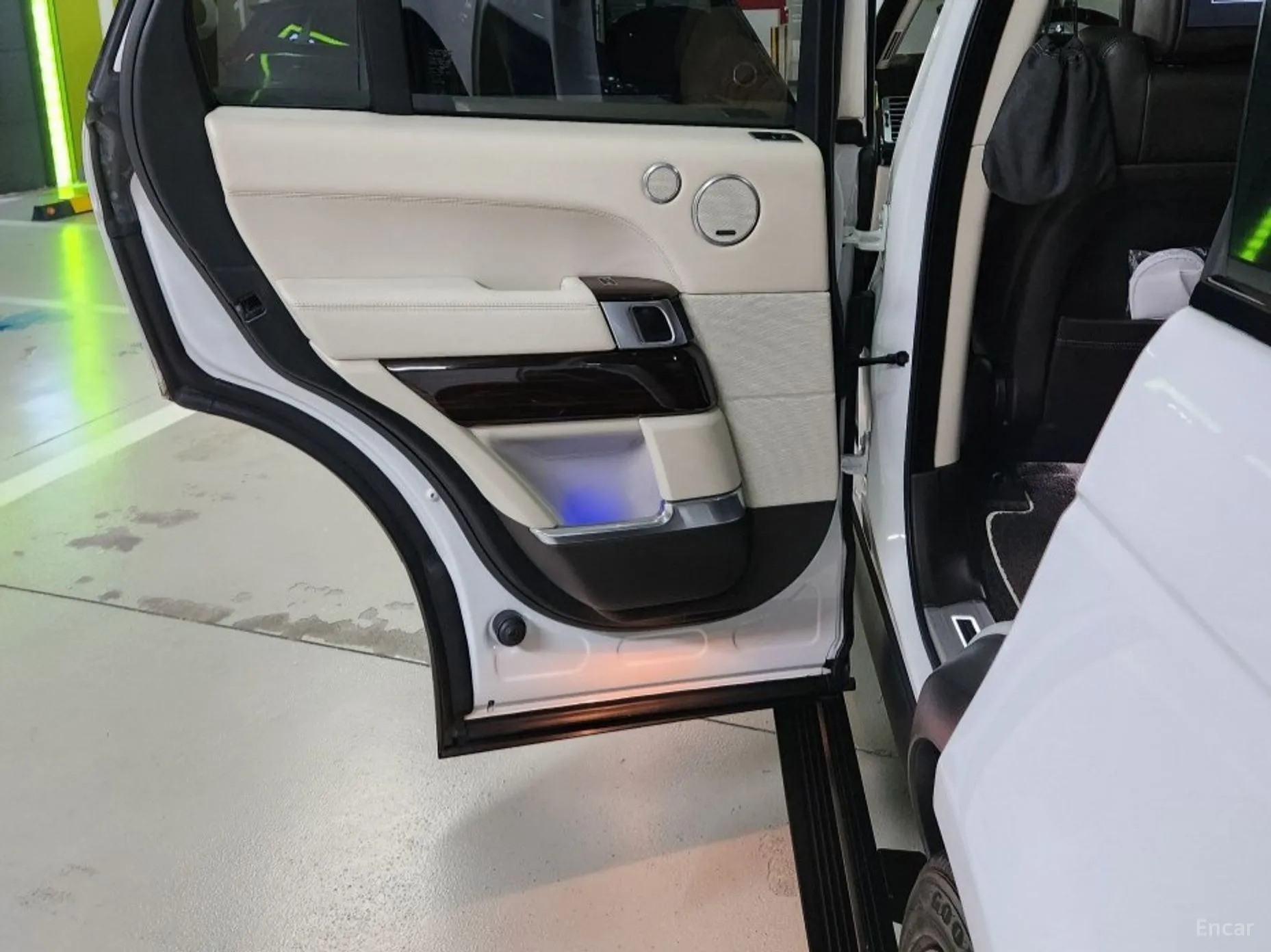 Land Rover Range Rover 4th Generation превью 19
