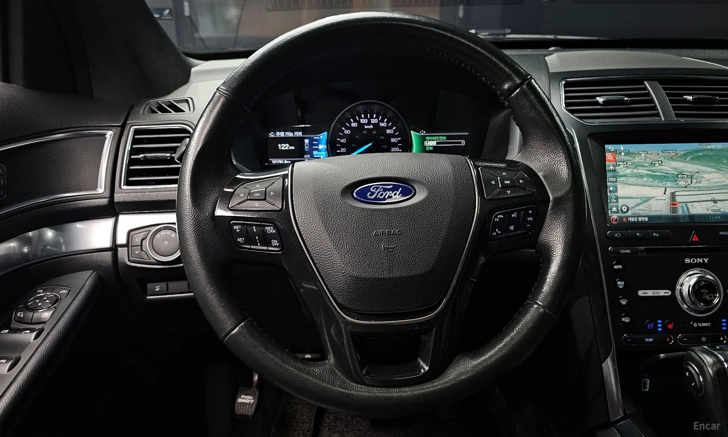 Ford Explorer превью 13