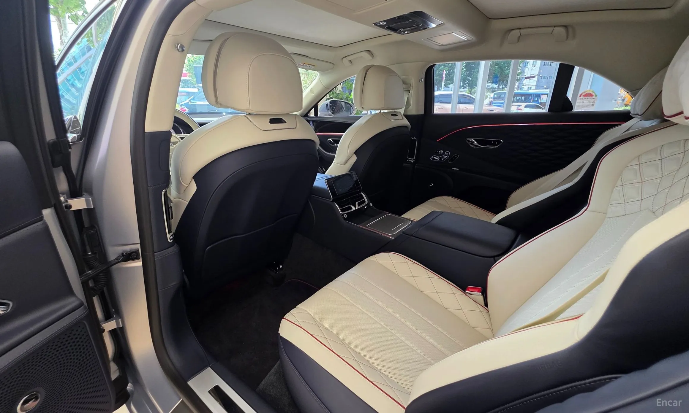 Bentley Flying Spur 3rd Generation превью 6