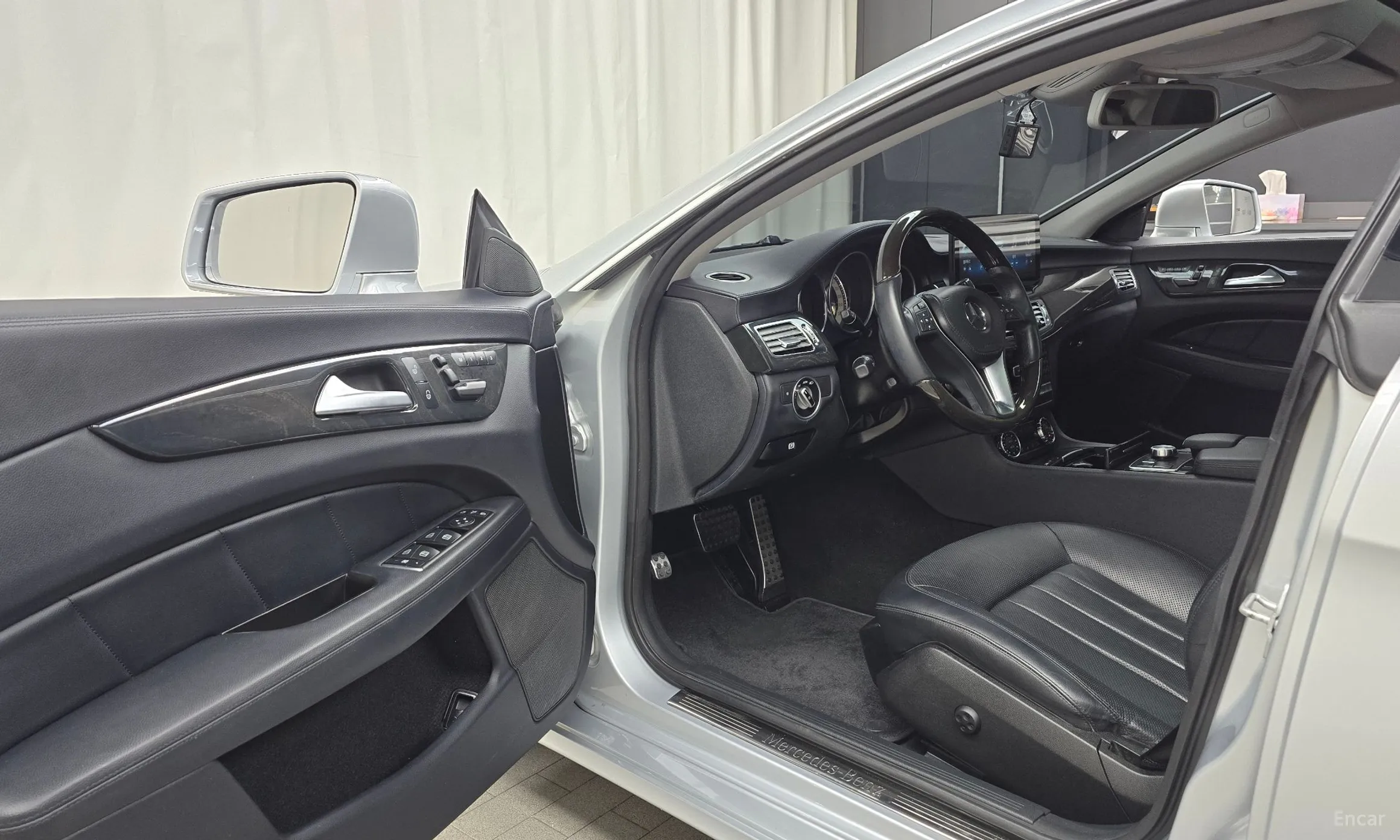 Mercedes Benz CLS-Class W218 превью 11