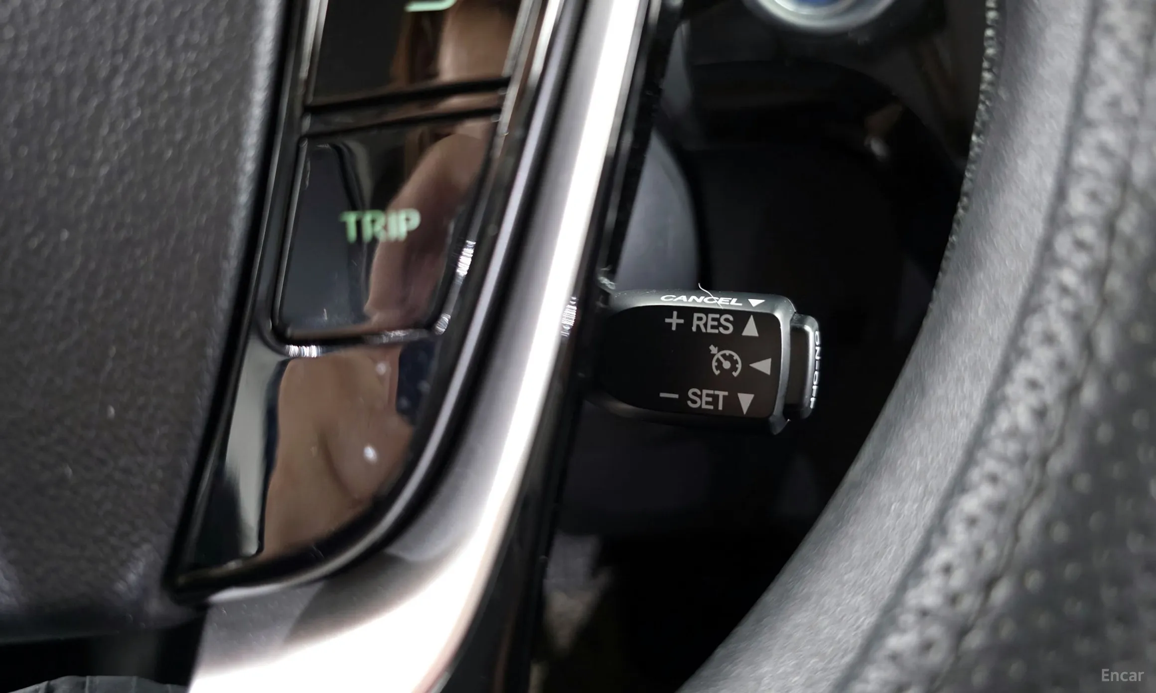Toyota Prius C превью 15