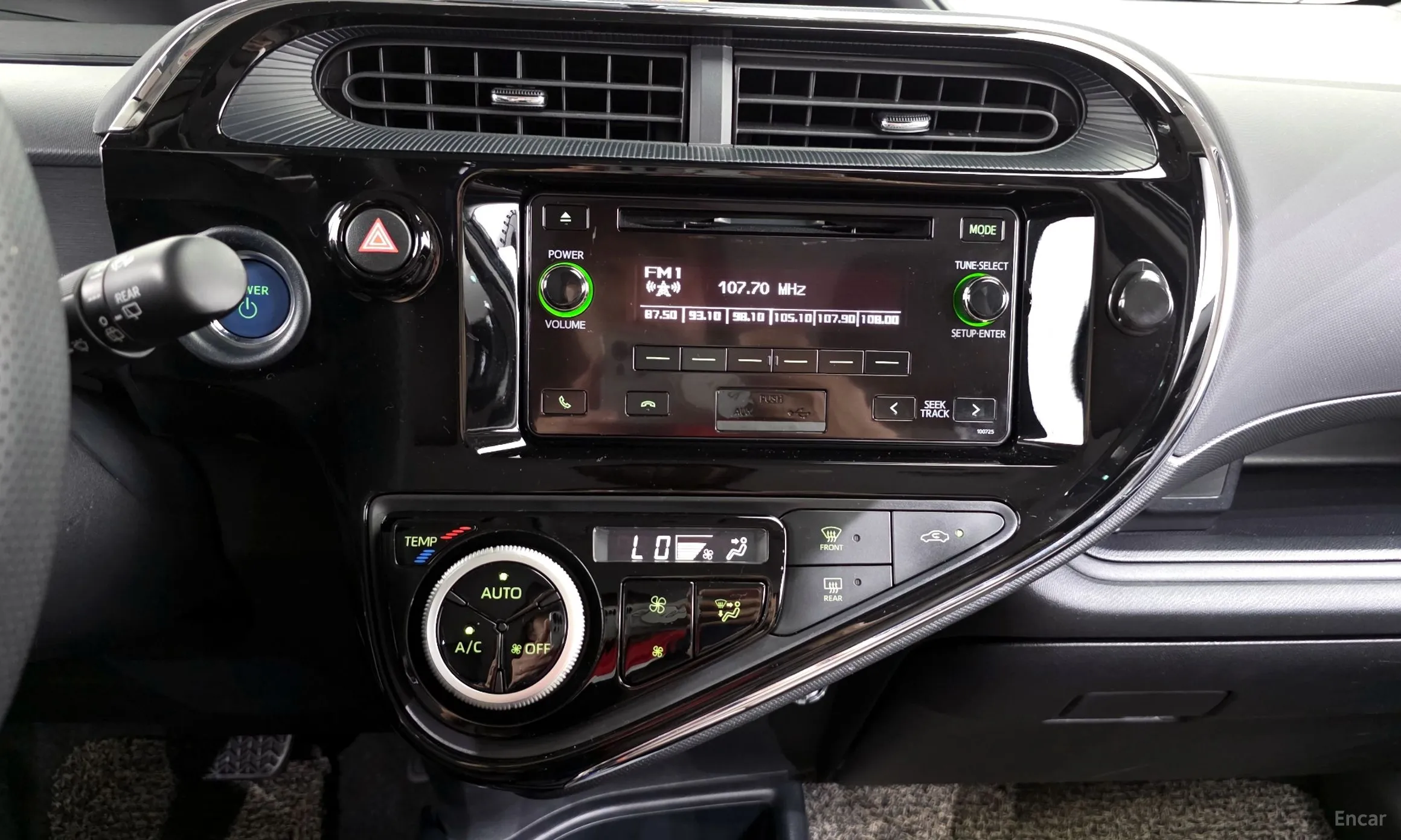 Toyota Prius C превью 16