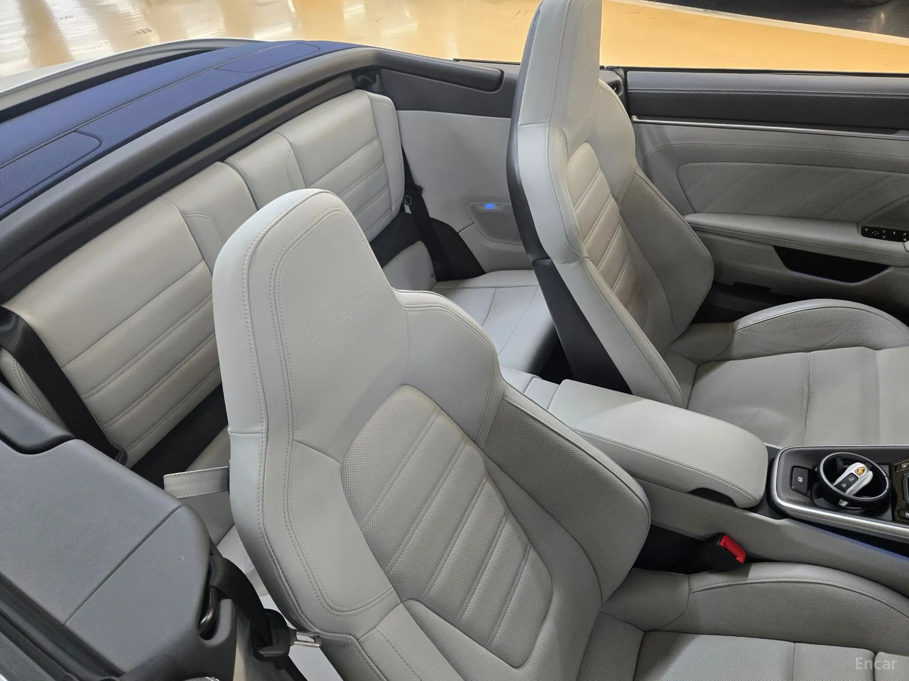 Porsche 911 (992) превью 10