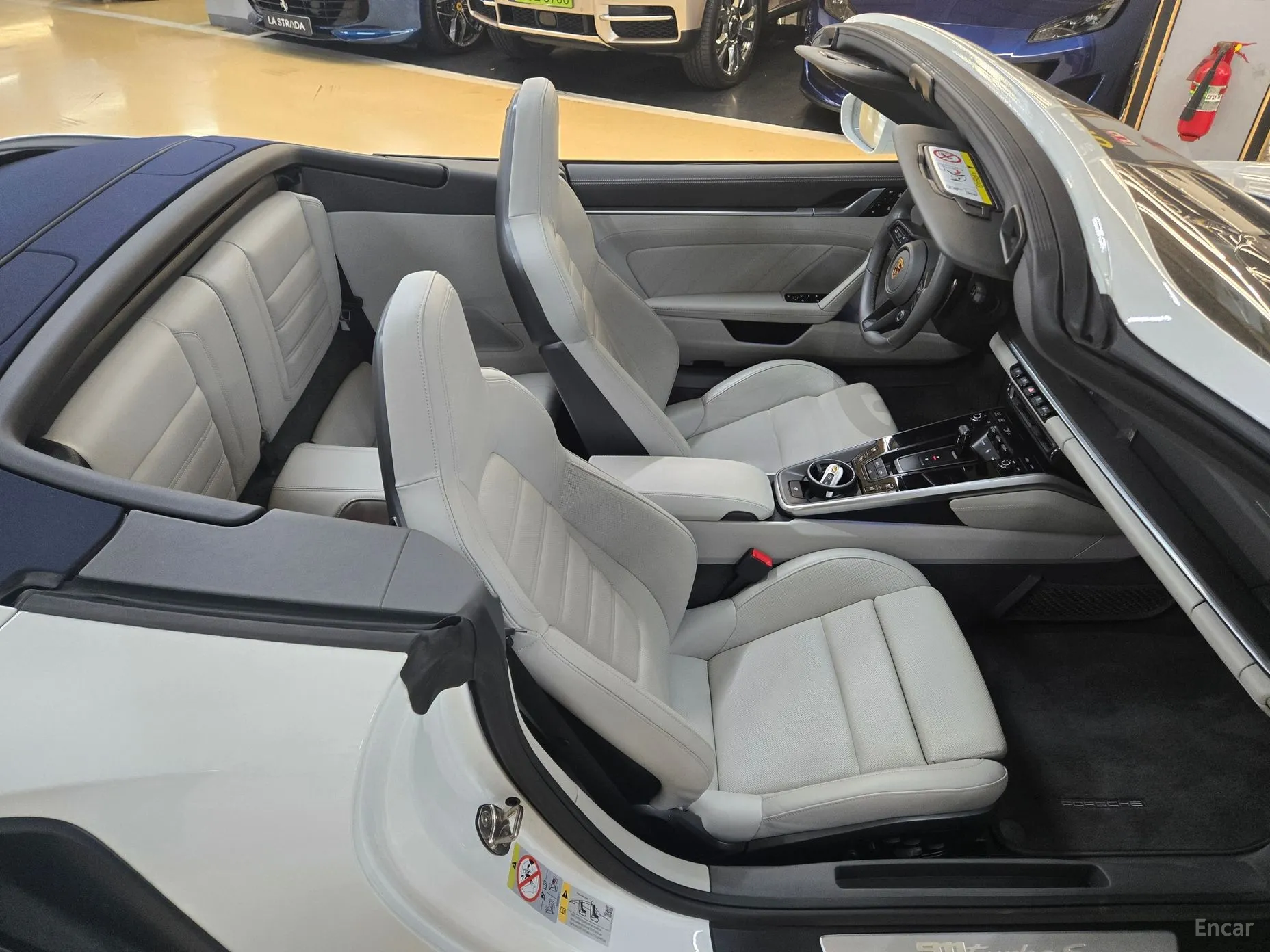 Porsche 911 (992) превью 11