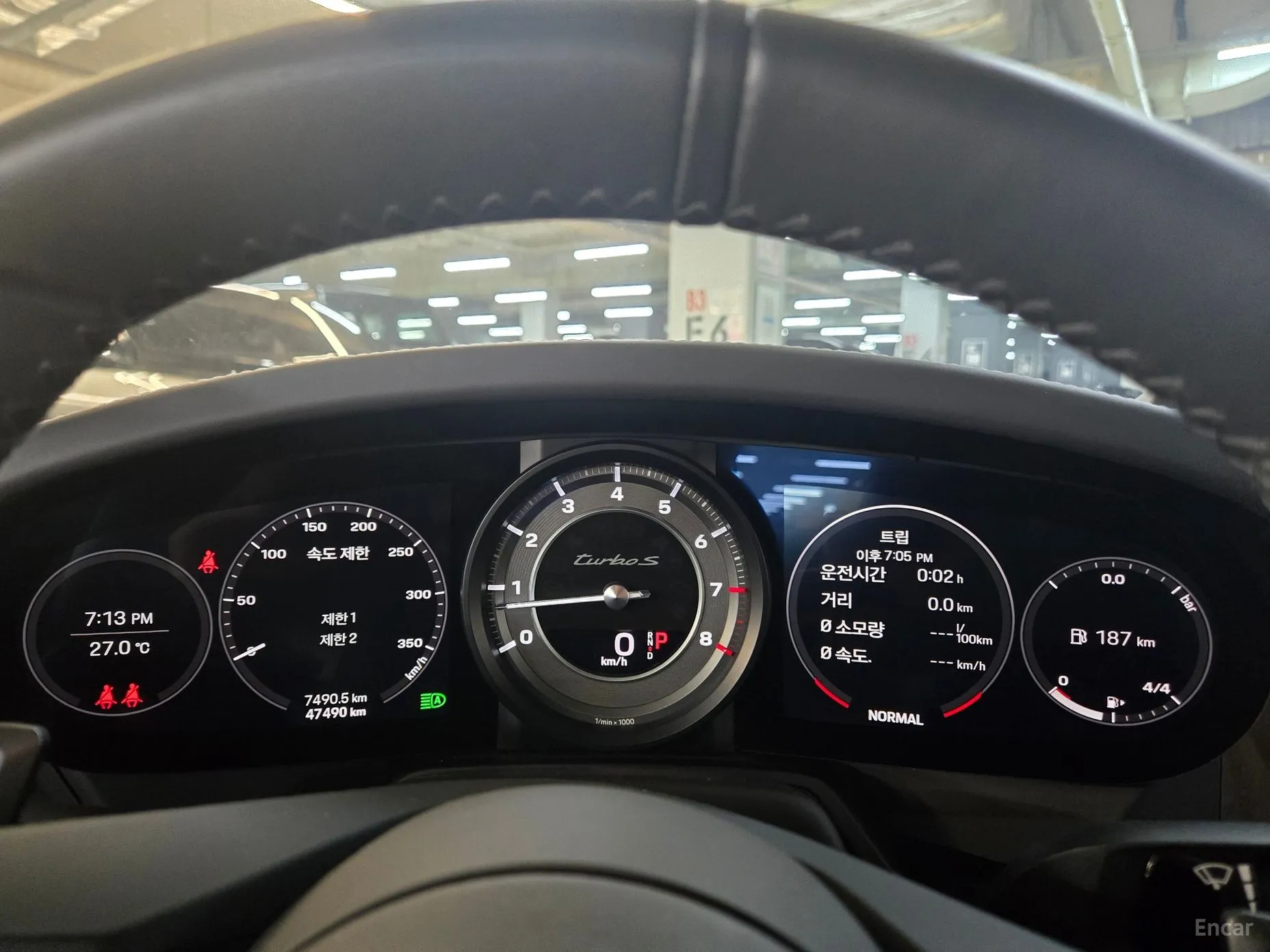Porsche 911 (992) превью 17