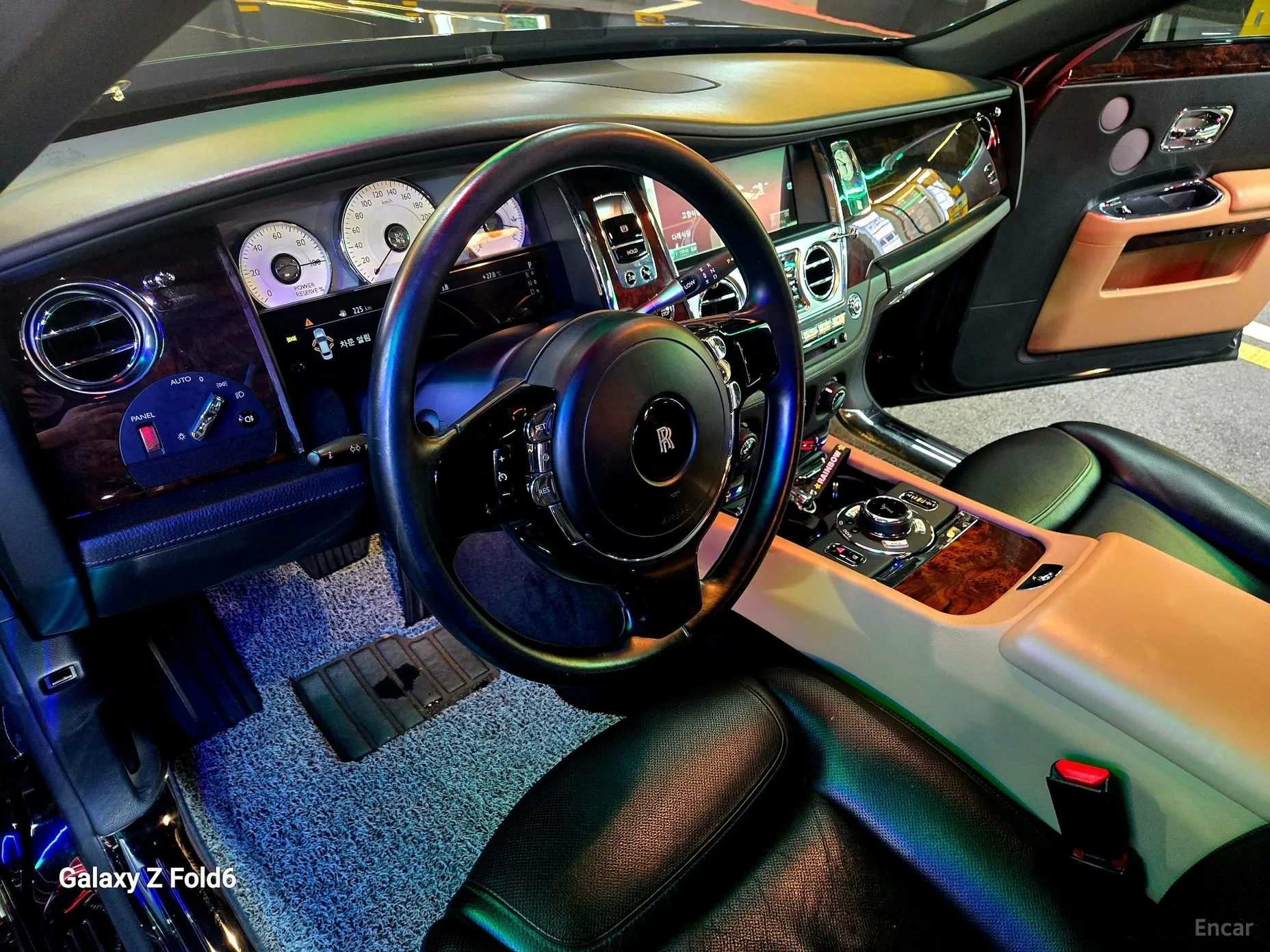 Rolls-Royce Ghost превью 9