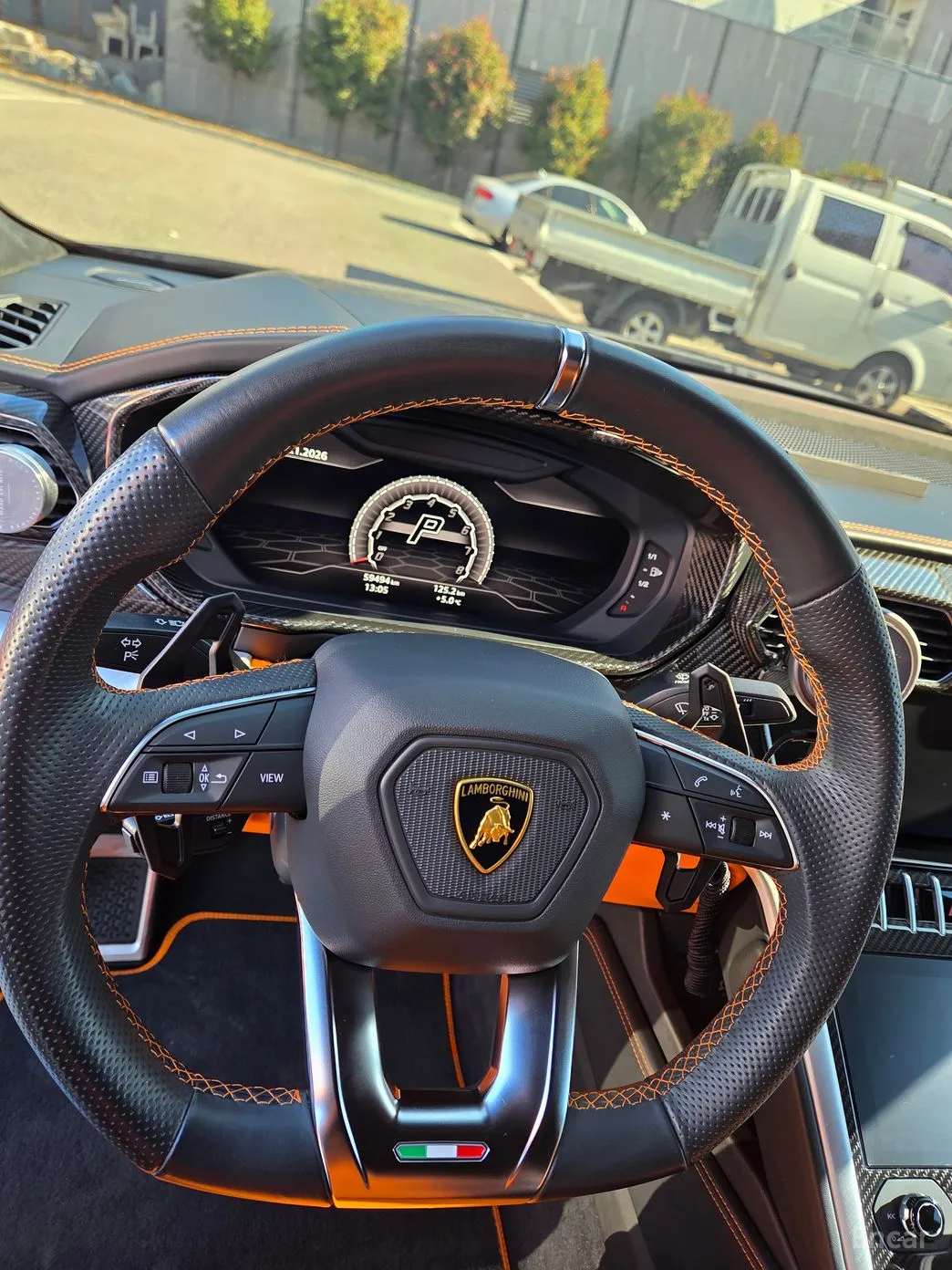 Lamborghini Urus превью 10