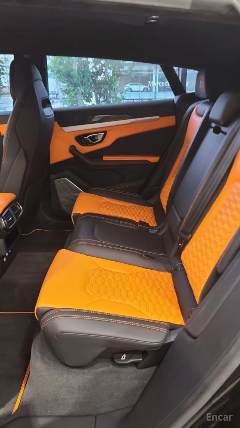 Lamborghini Urus превью 16