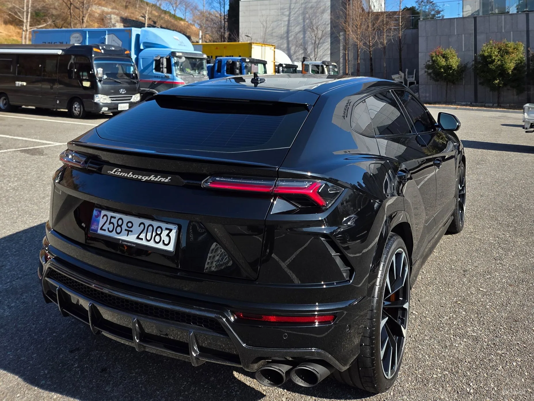 Lamborghini Urus превью 4