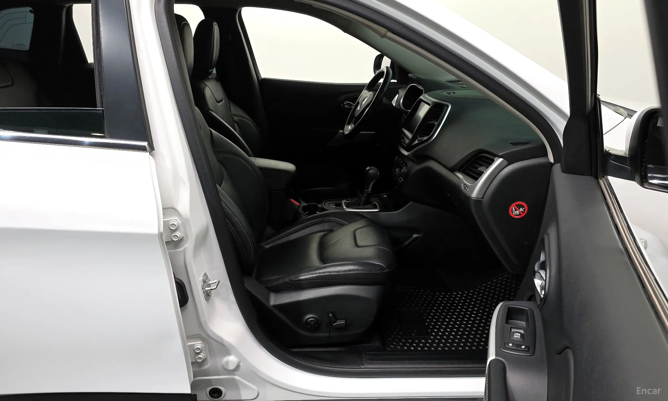 Jeep Cherokee (KL) превью 11