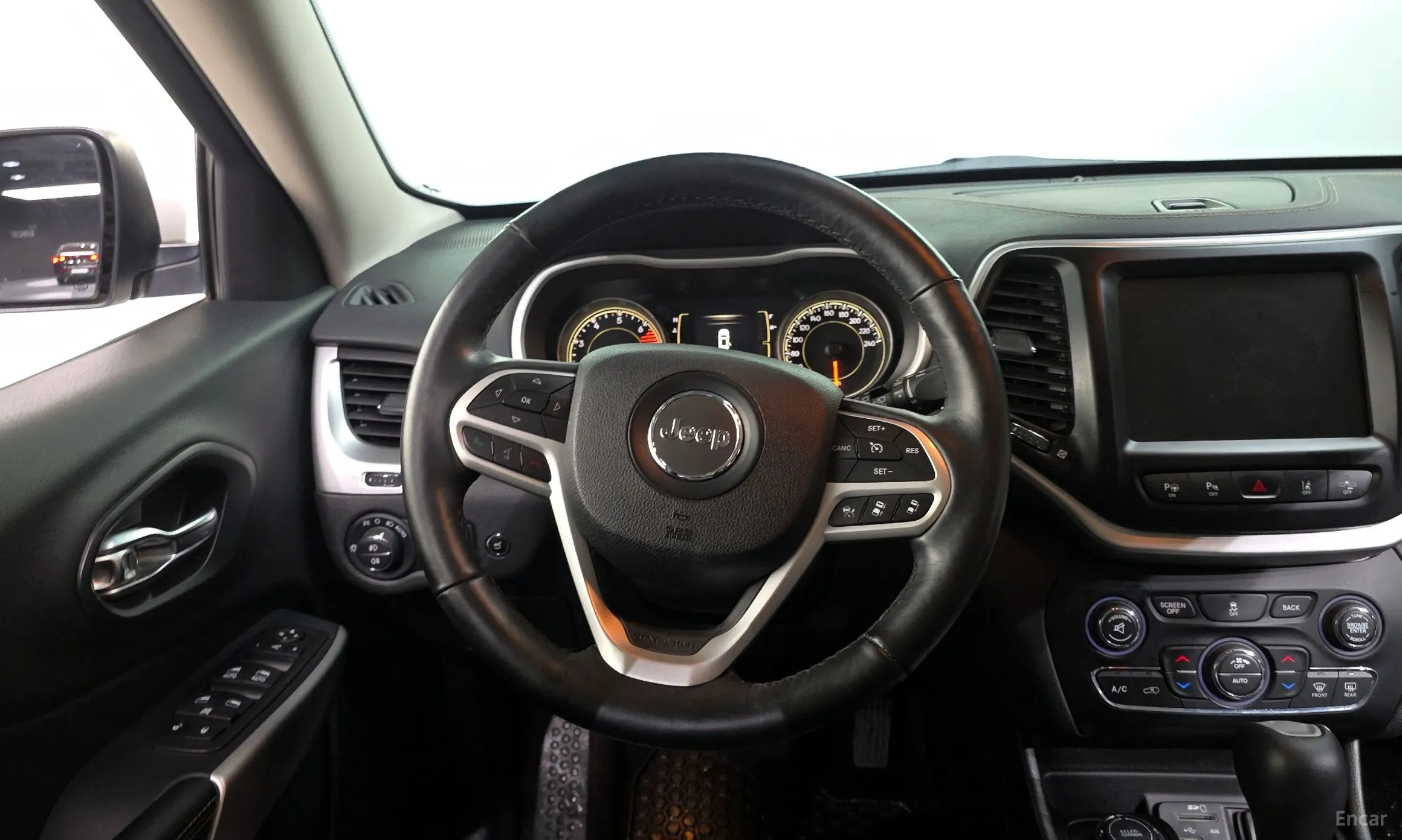 Jeep Cherokee (KL) превью 13