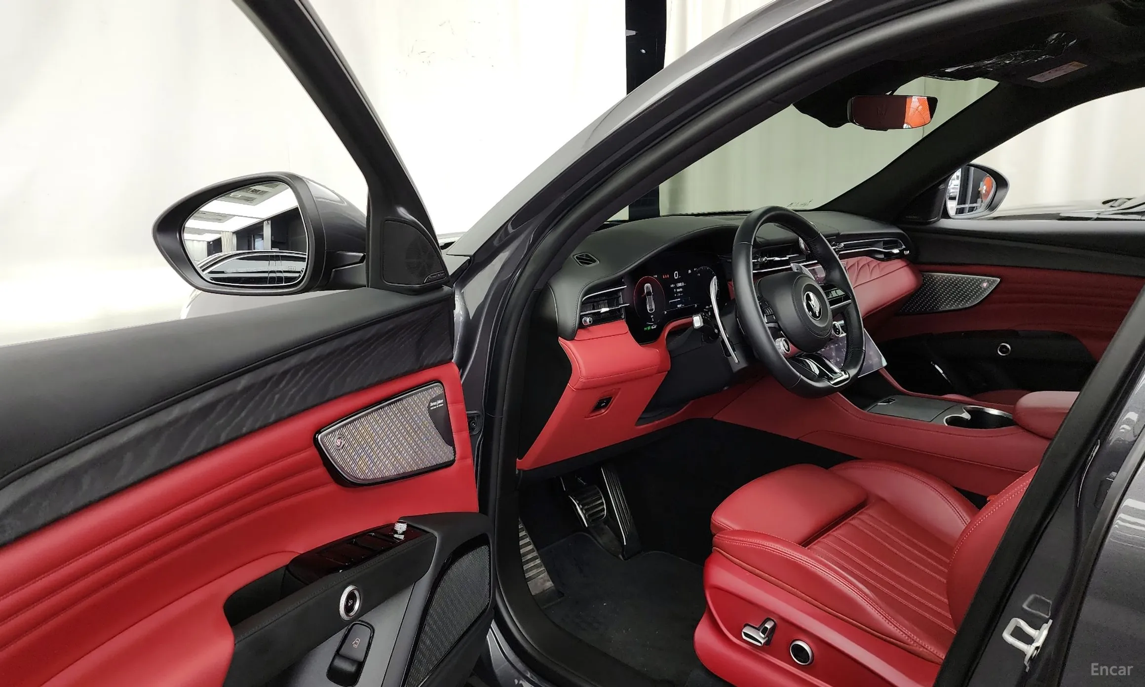 Maserati Grekale превью 10