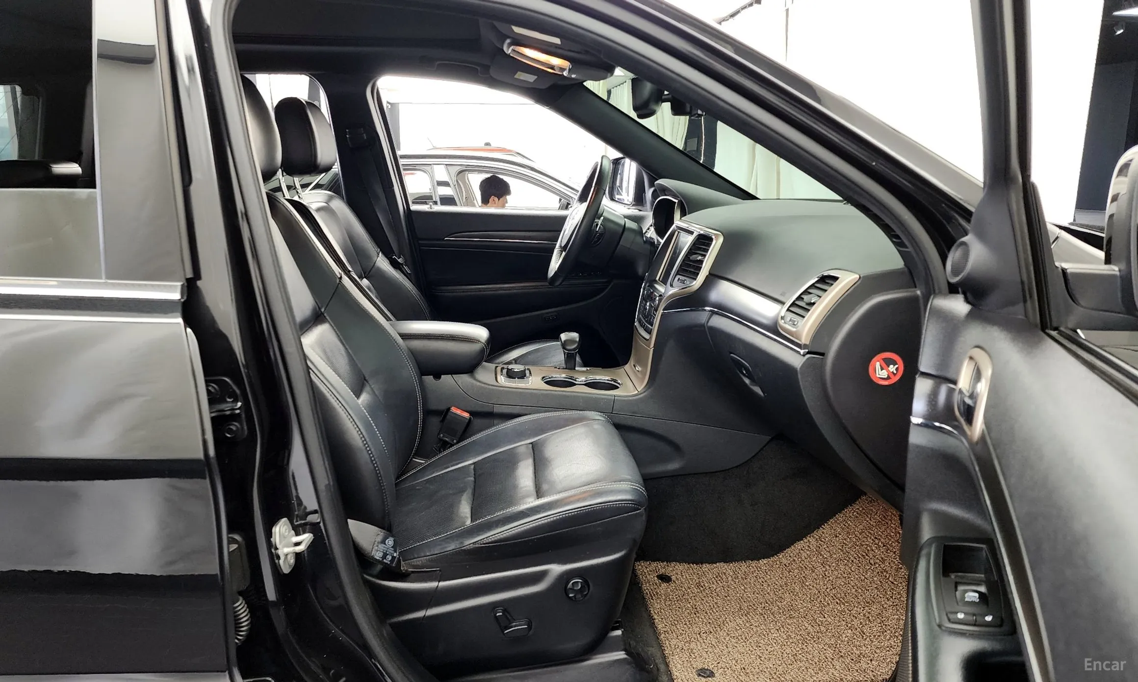 Jeep Grand Cherokee превью 11