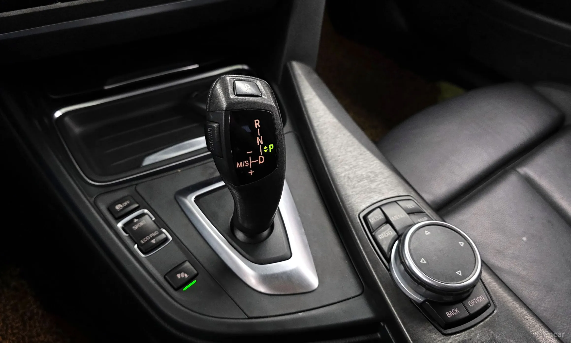 BMW Series 4 (F32) превью 9