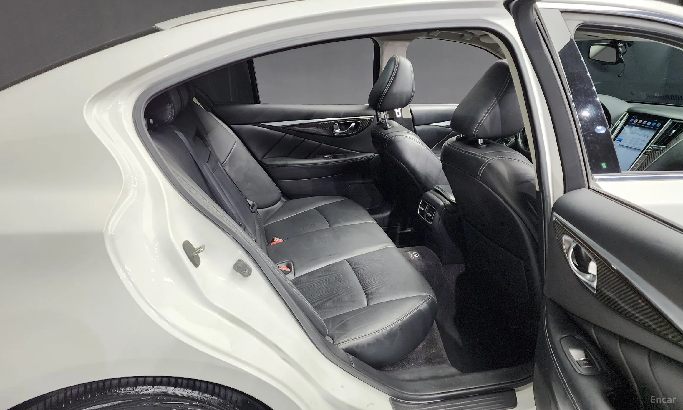 Infiniti Q50 превью 12