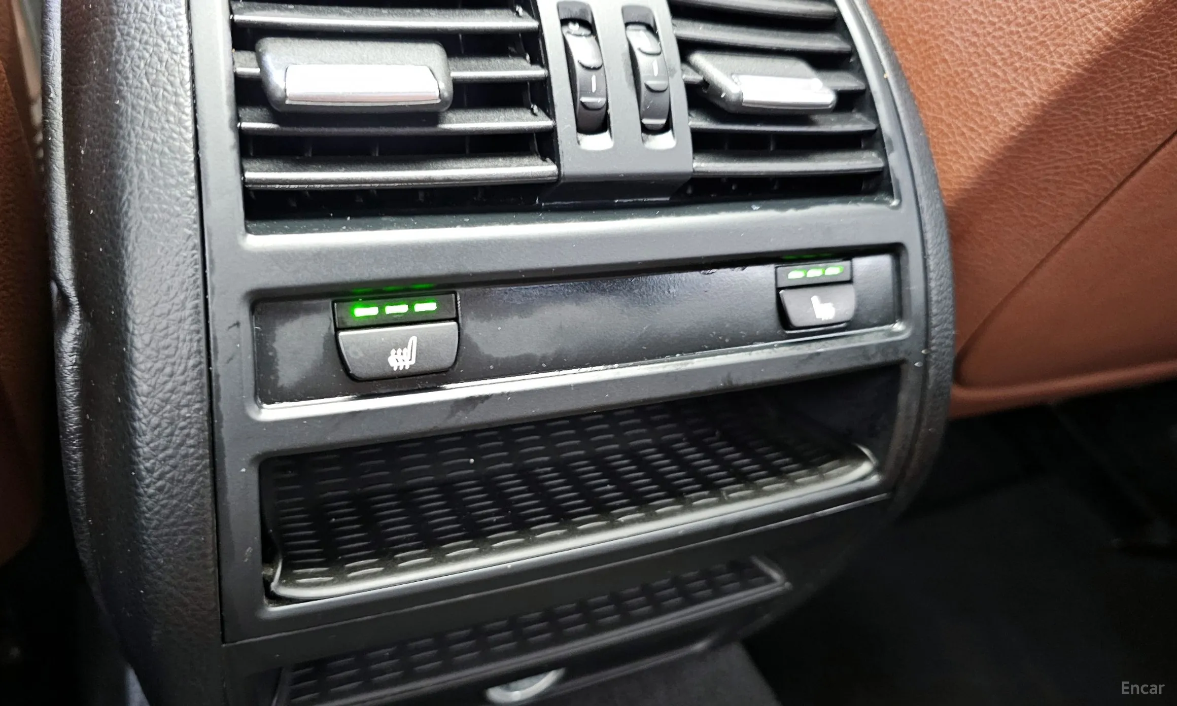 BMW 5 Series (F10) превью 17