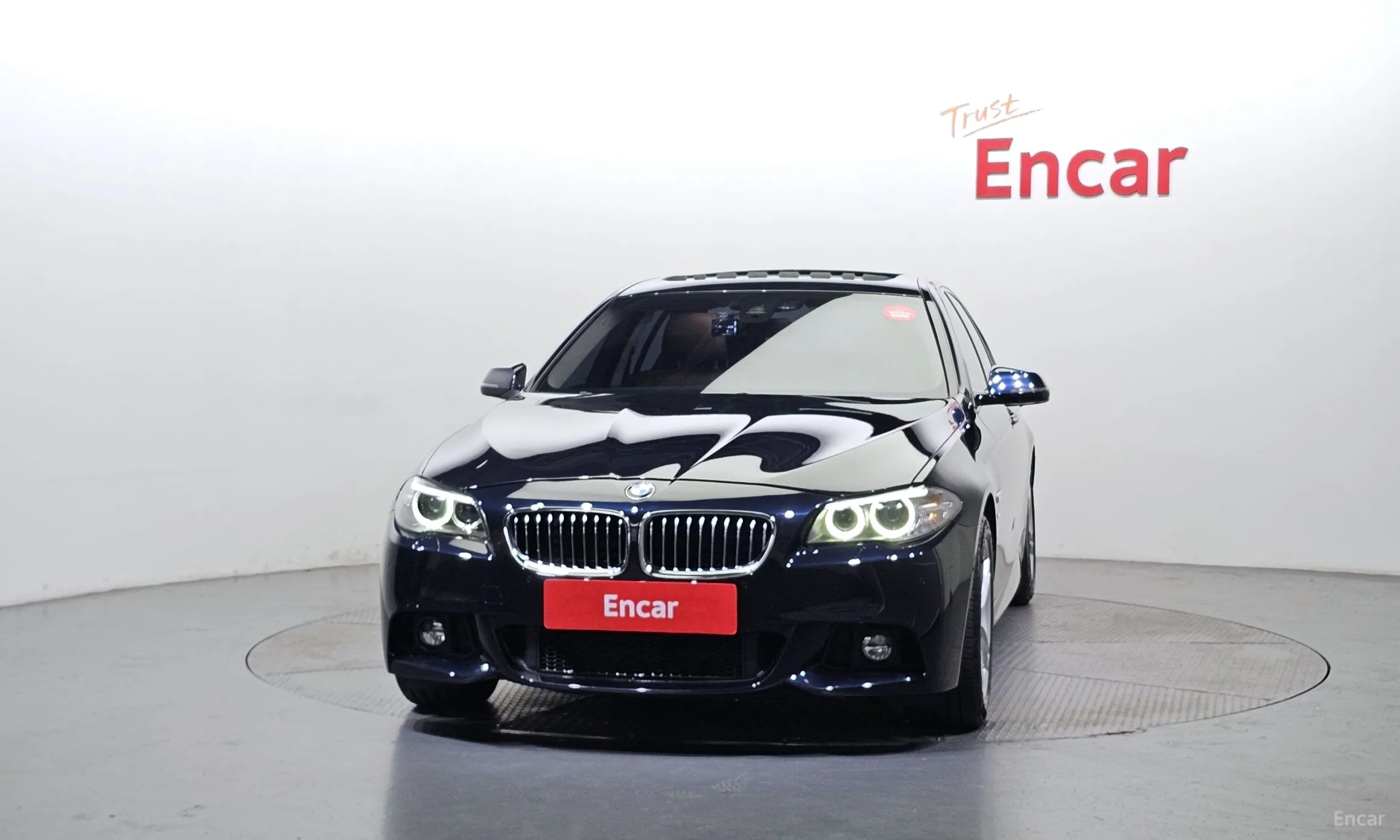BMW 5 Series (F10) превью 3