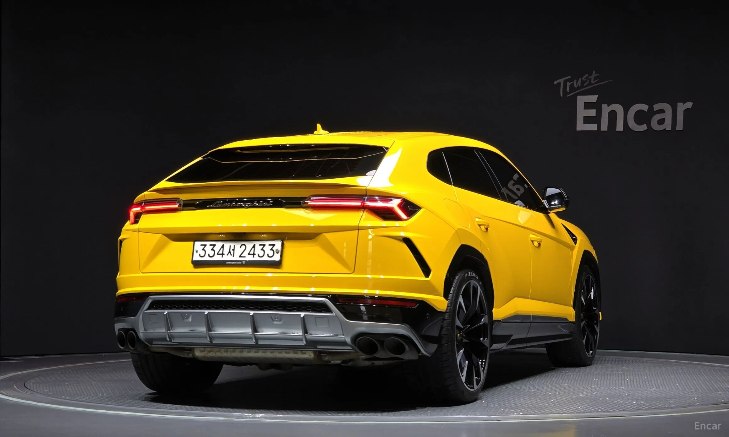 Lamborghini Urus превью 2