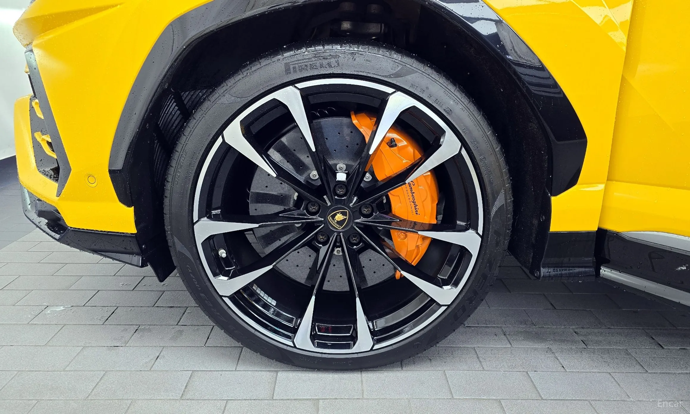 Lamborghini Urus превью 5