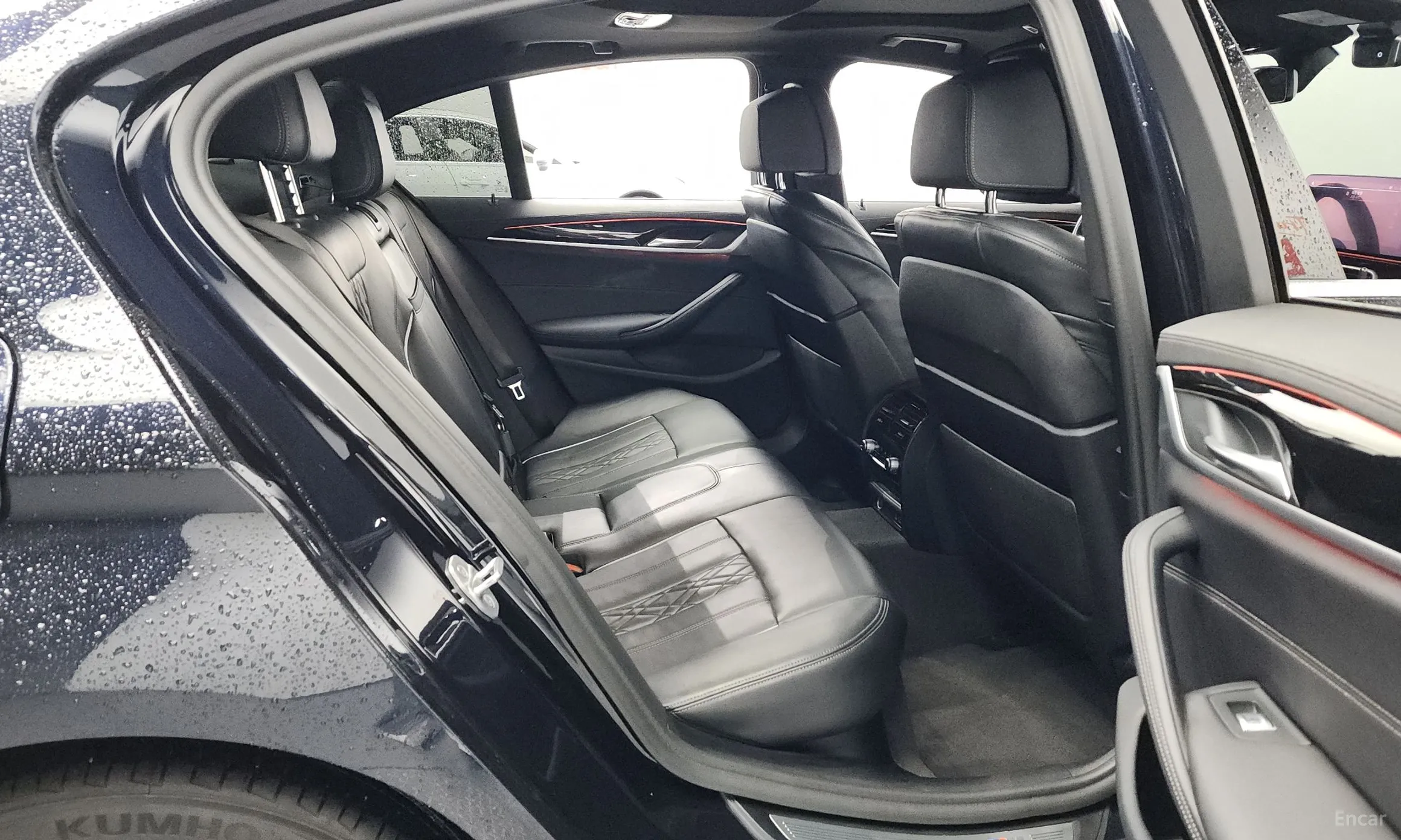 BMW 5 Series (G30) превью 12