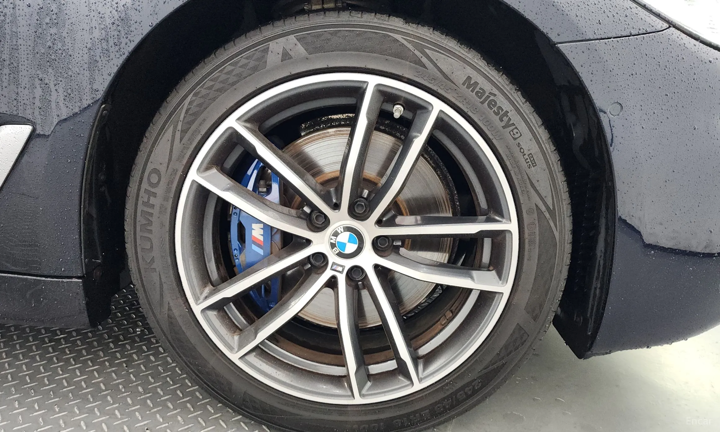 BMW 5 Series (G30) превью 5