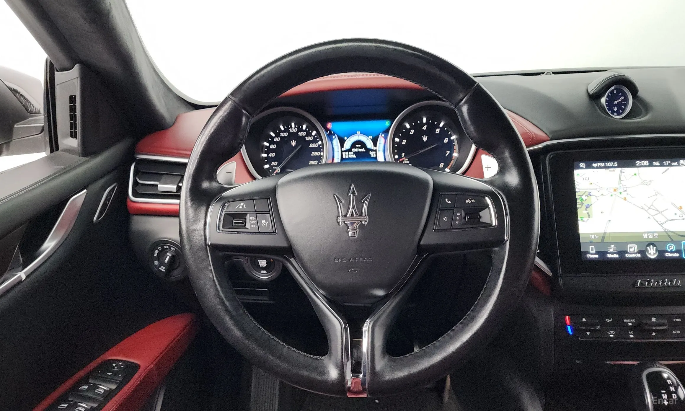 Maserati Ghibli превью 13