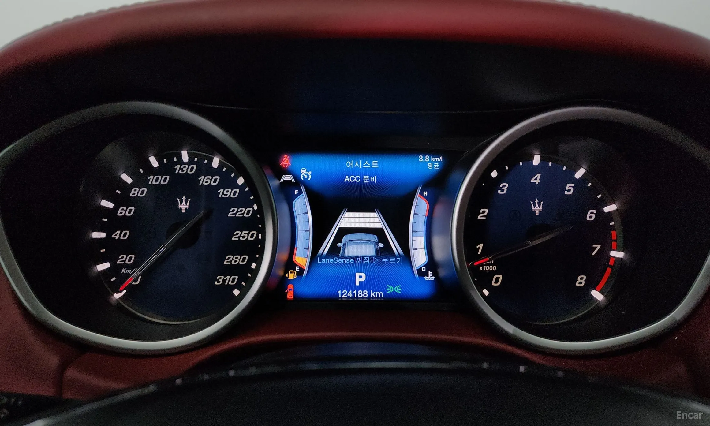 Maserati Ghibli превью 8