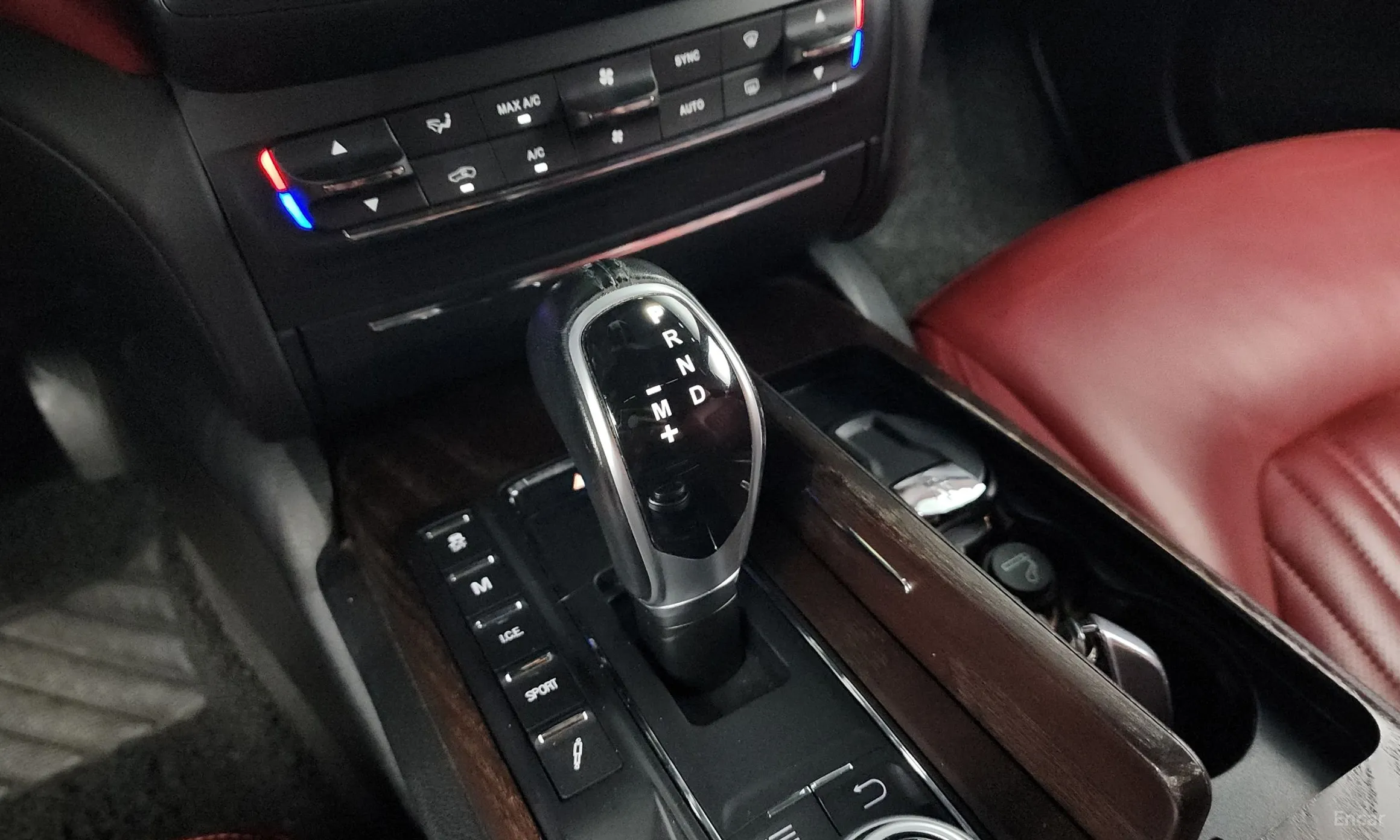 Maserati Ghibli превью 9
