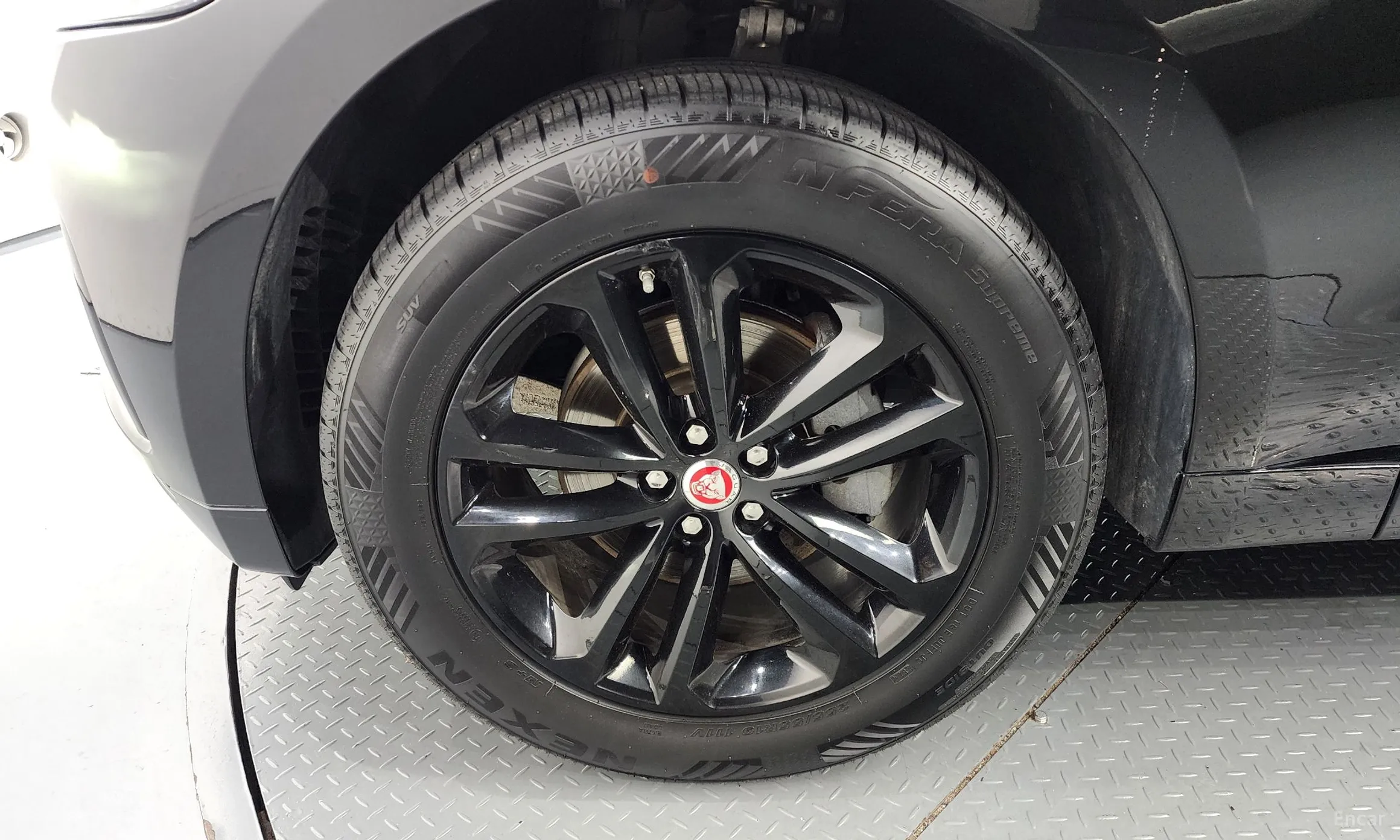Jaguar F-PACE превью 5
