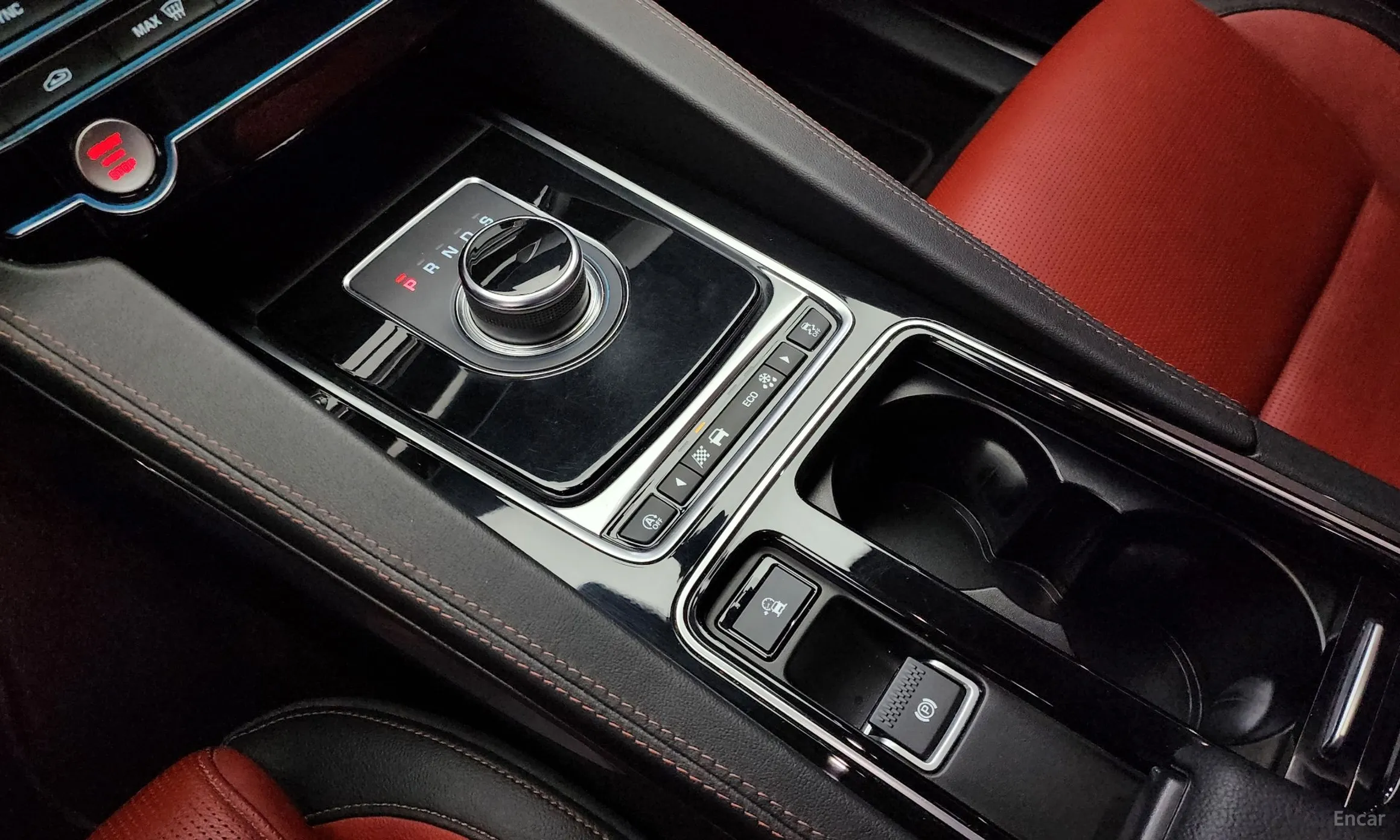 Jaguar F-PACE превью 9