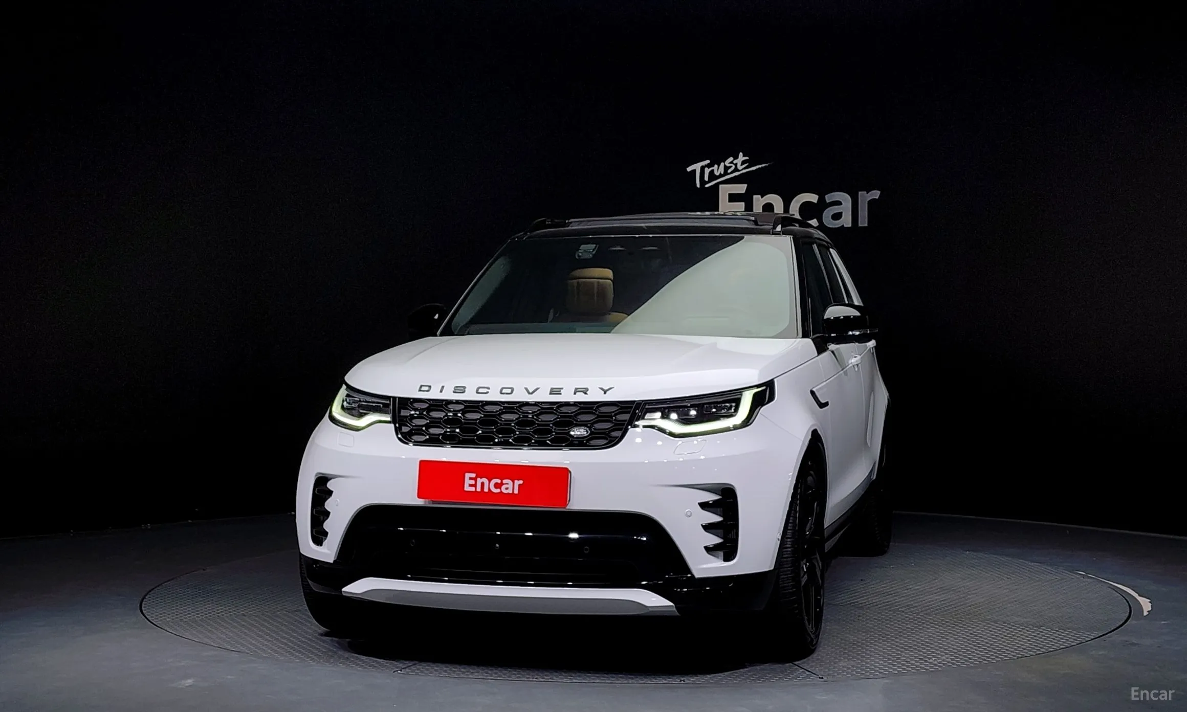 Land Rover Discovery 5 превью 3