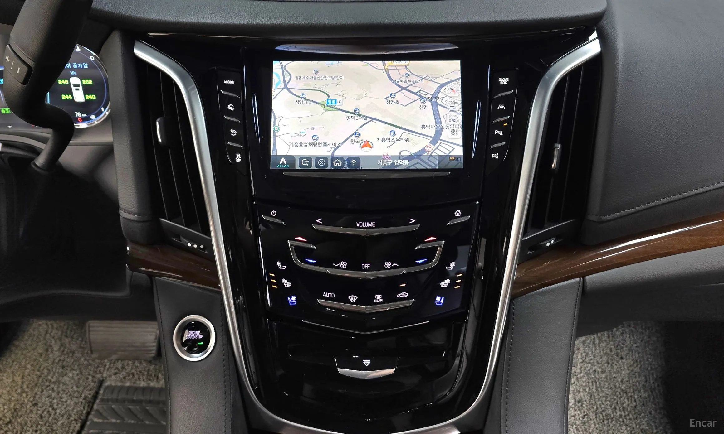 Cadillac Escalade превью 14