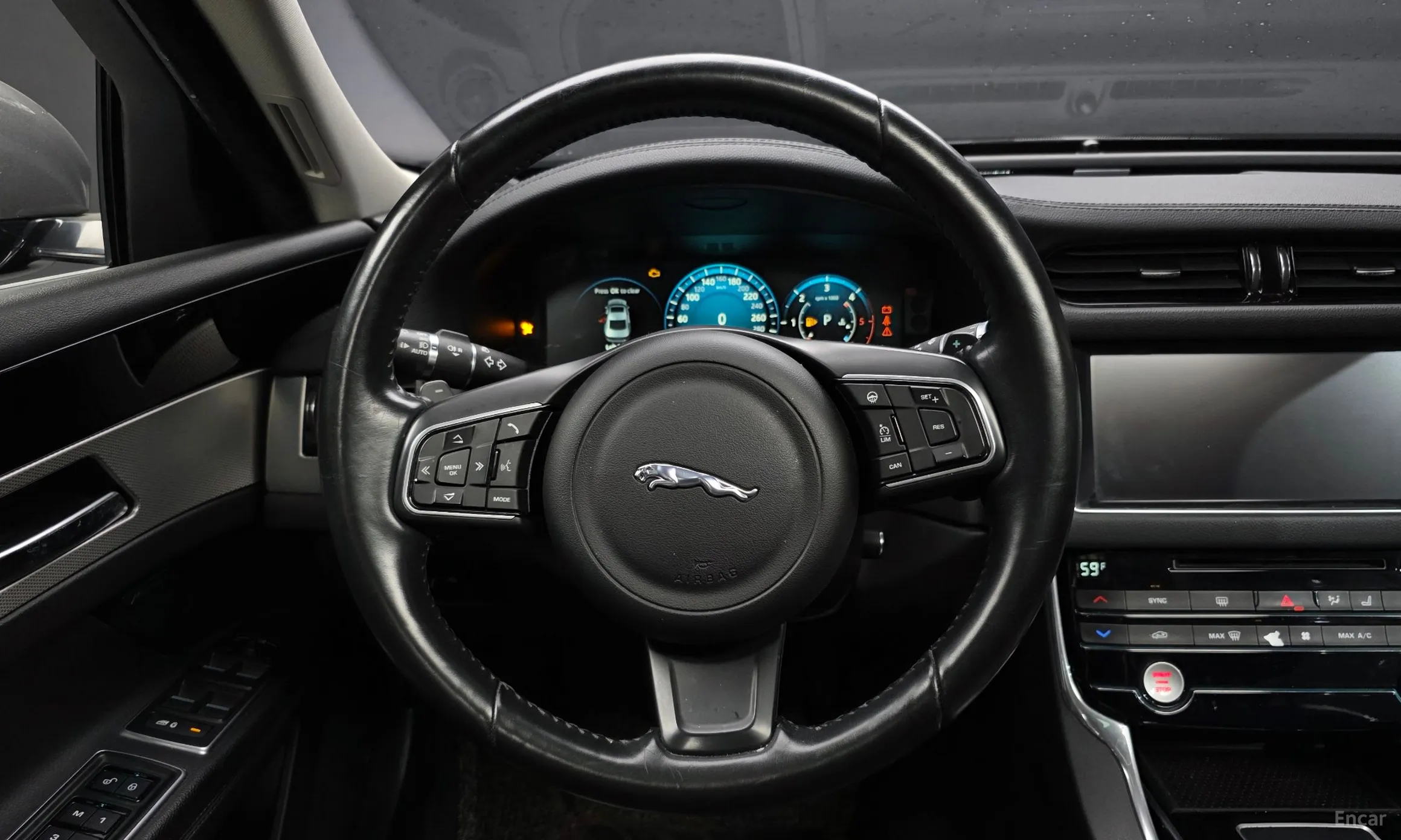 Jaguar XF (x260) превью 13
