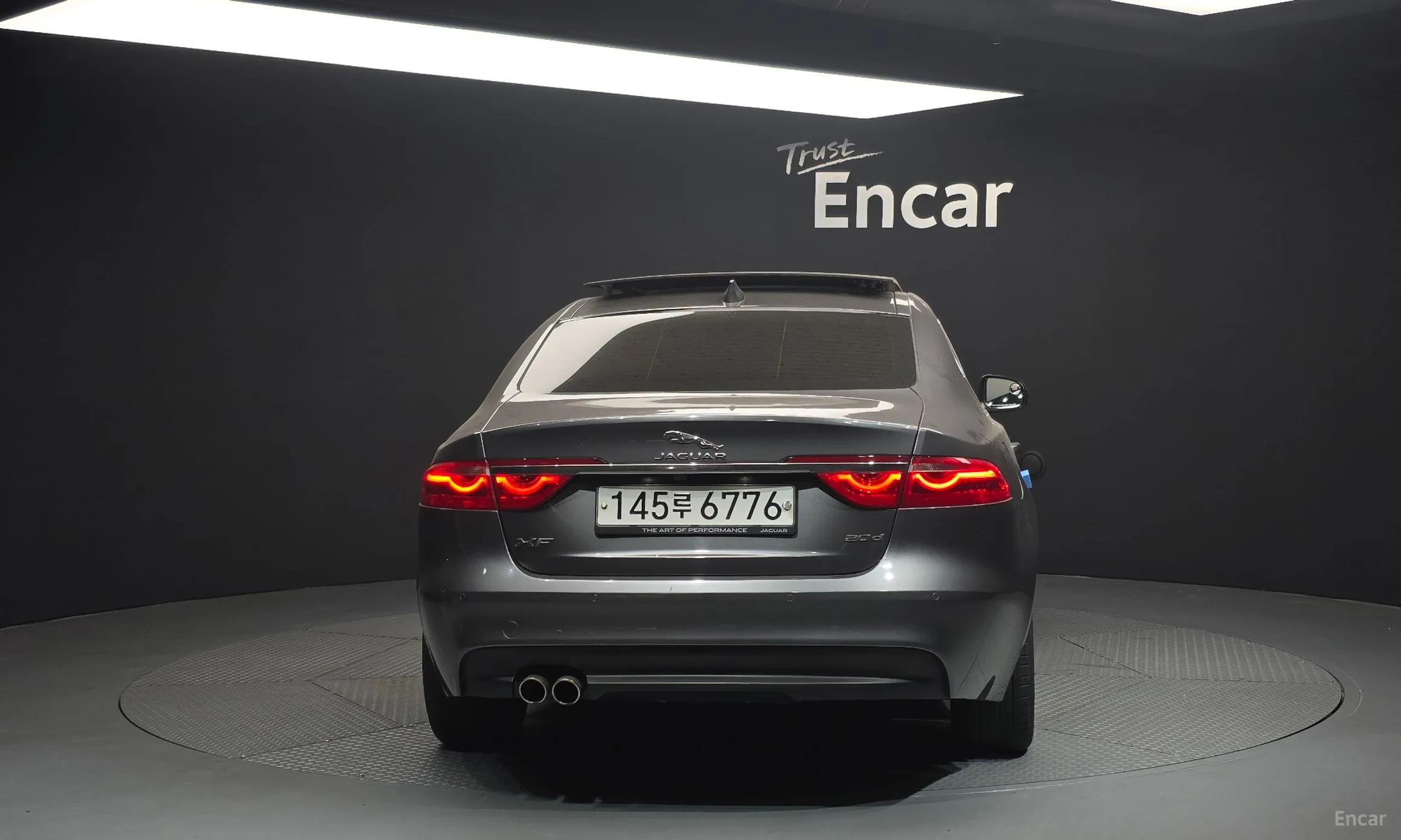 Jaguar XF (x260) превью 4