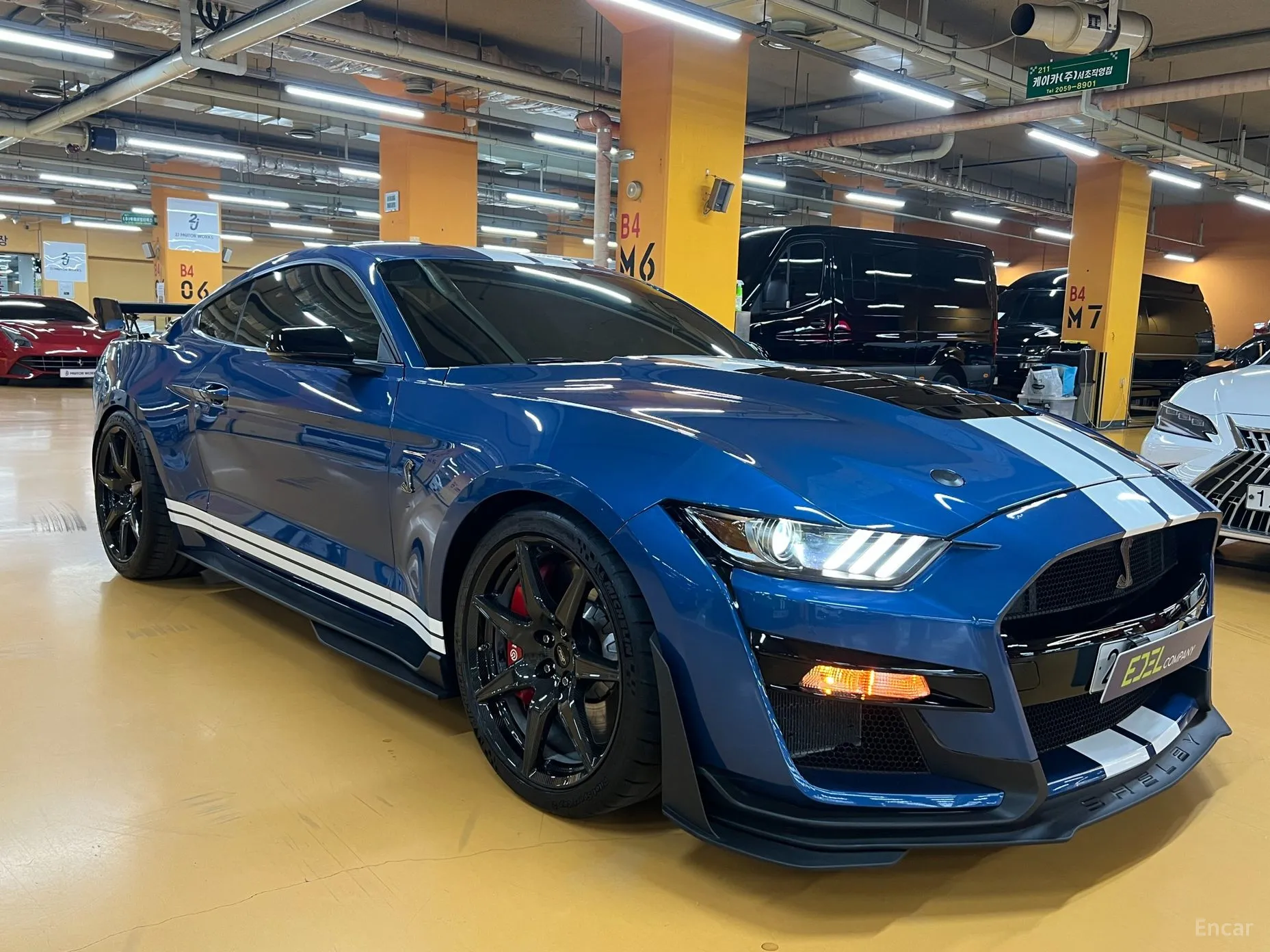 Ford Mustang превью 4