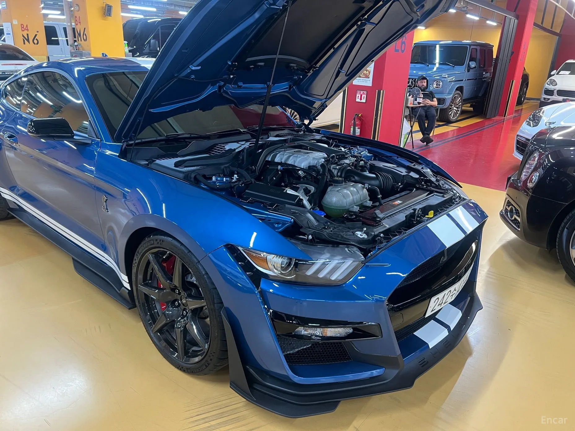 Ford Mustang превью 6