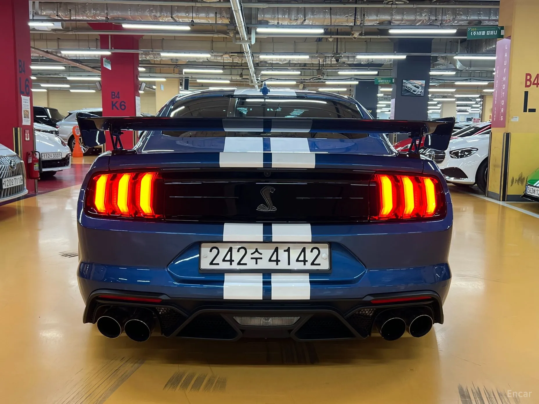 Ford Mustang превью 7