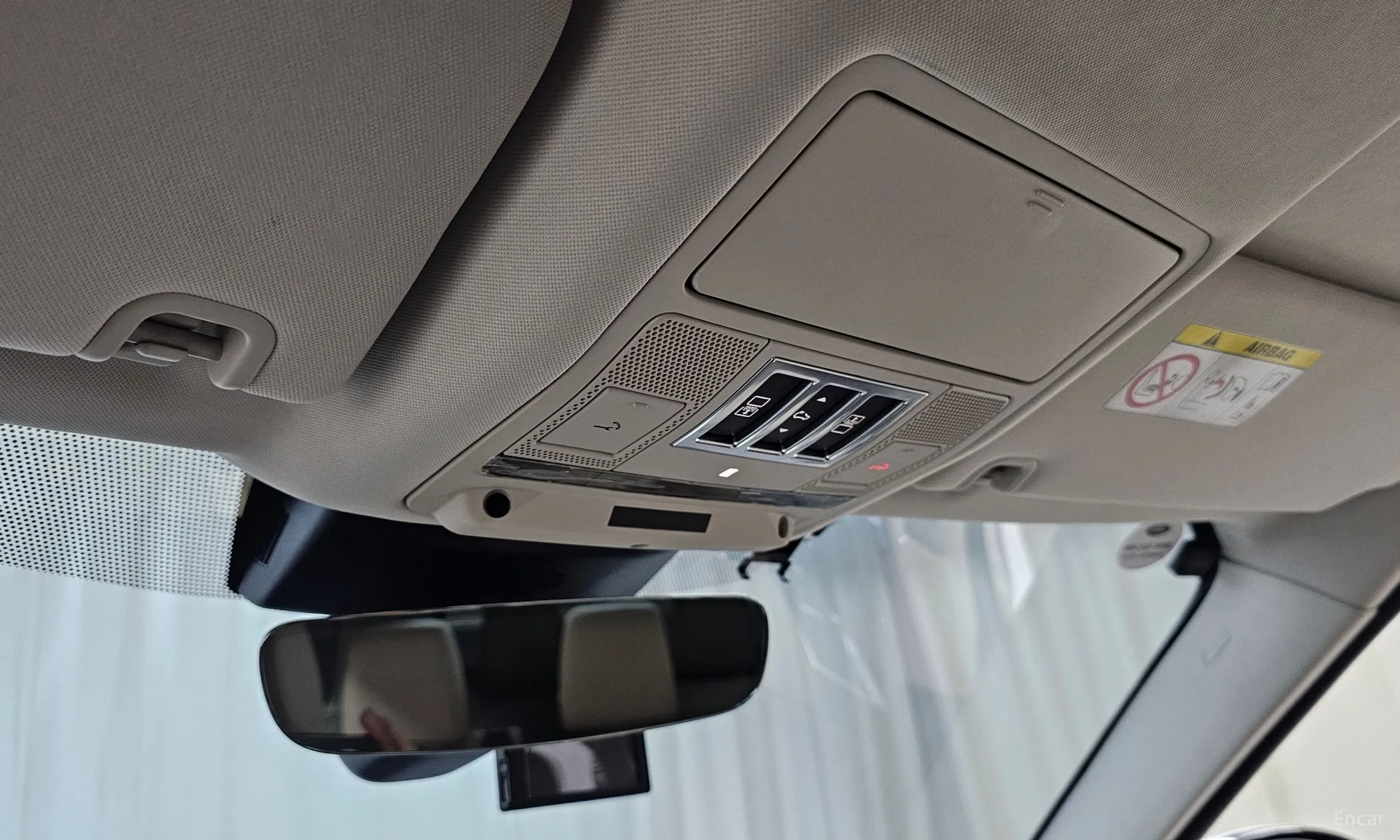 Land Rover Discovery 5 превью 17