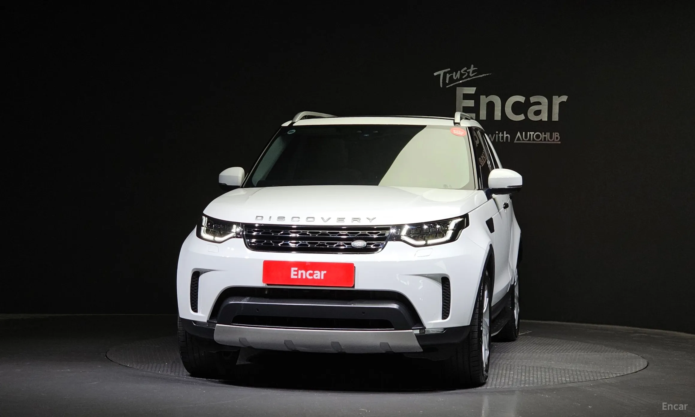 Land Rover Discovery 5 превью 3