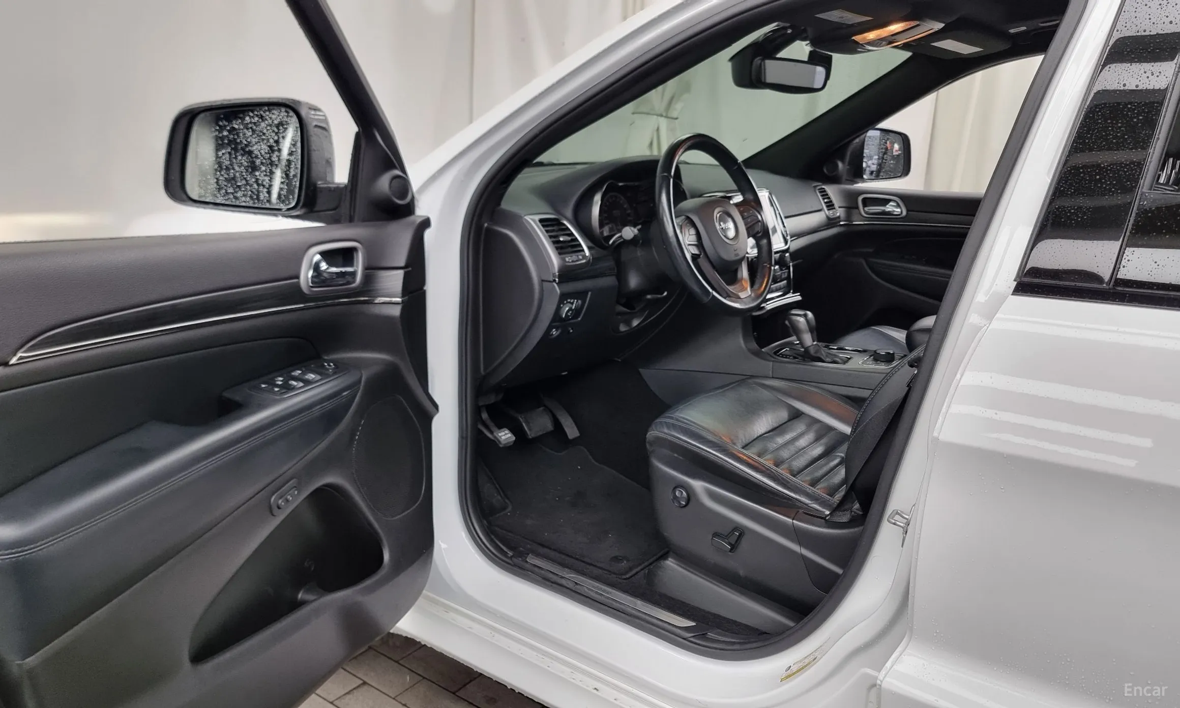 Jeep Grand Cherokee превью 10