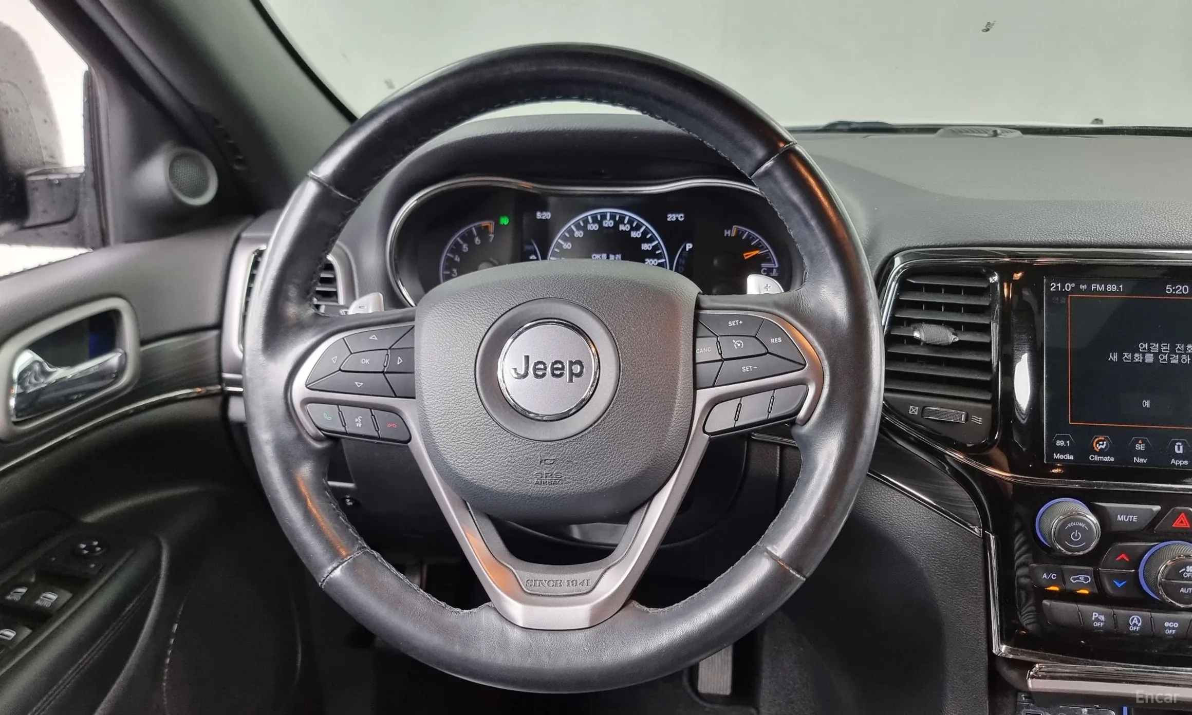 Jeep Grand Cherokee превью 13