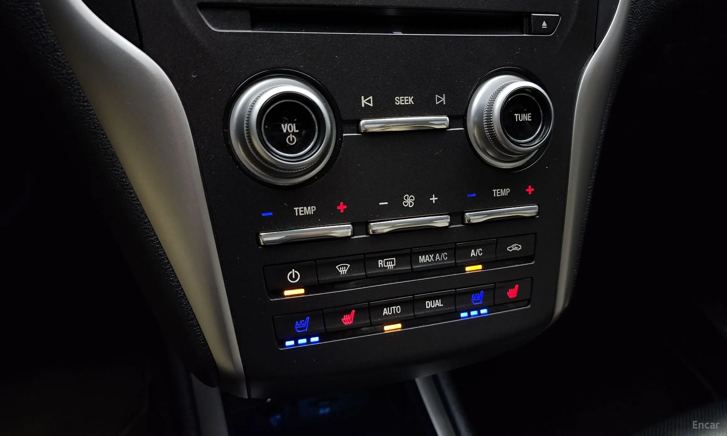 Lincoln MKC превью 17