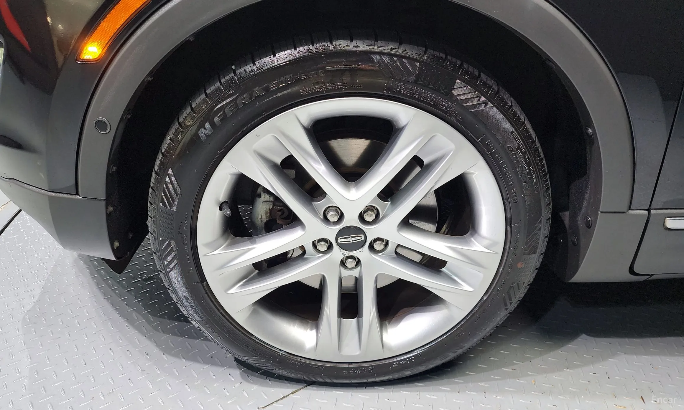 Lincoln MKC превью 5