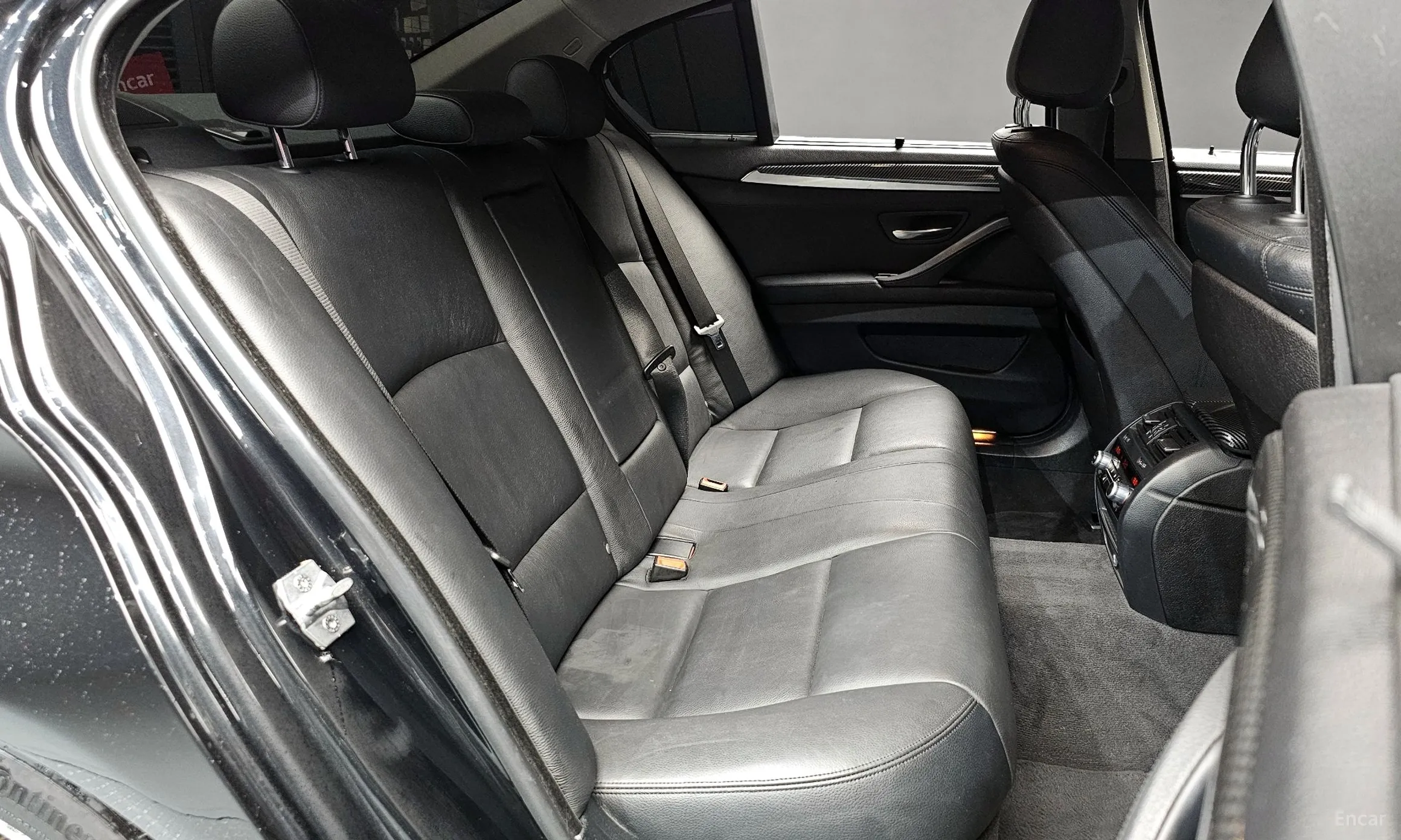 BMW 5 Series (F10) превью 12