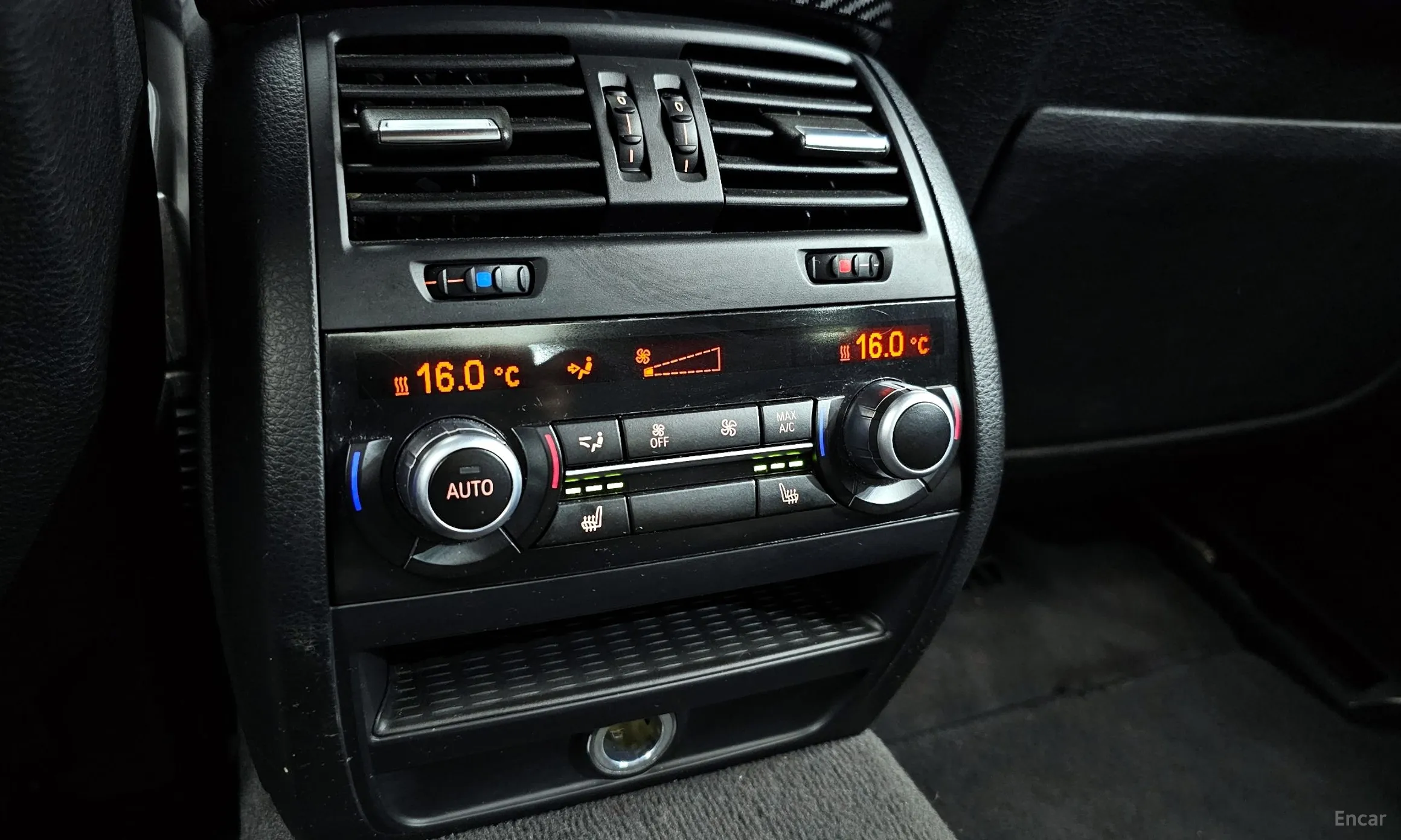 BMW 5 Series (F10) превью 18